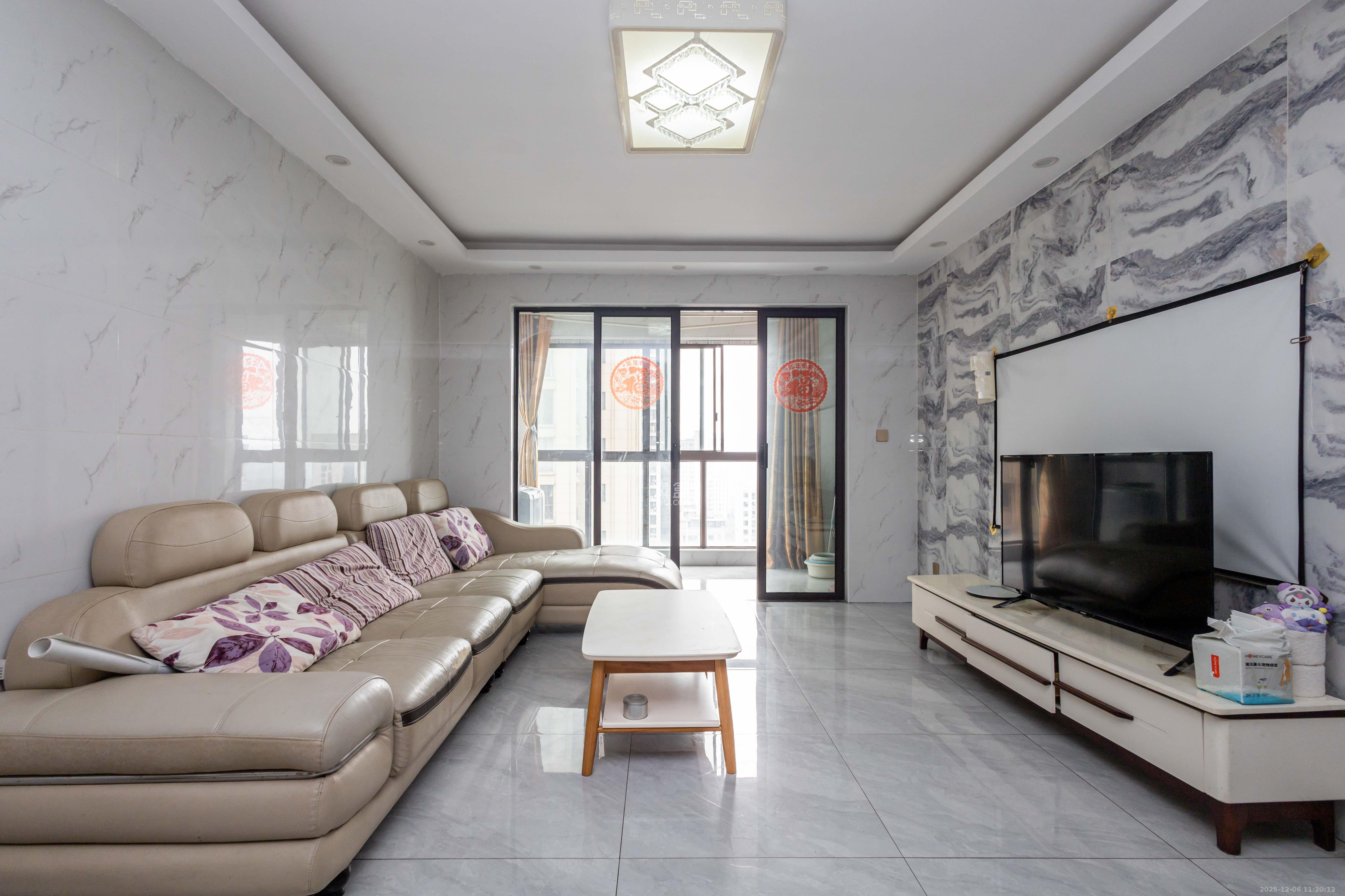 中交中央公园D1区  3室2厅2卫    135.0万