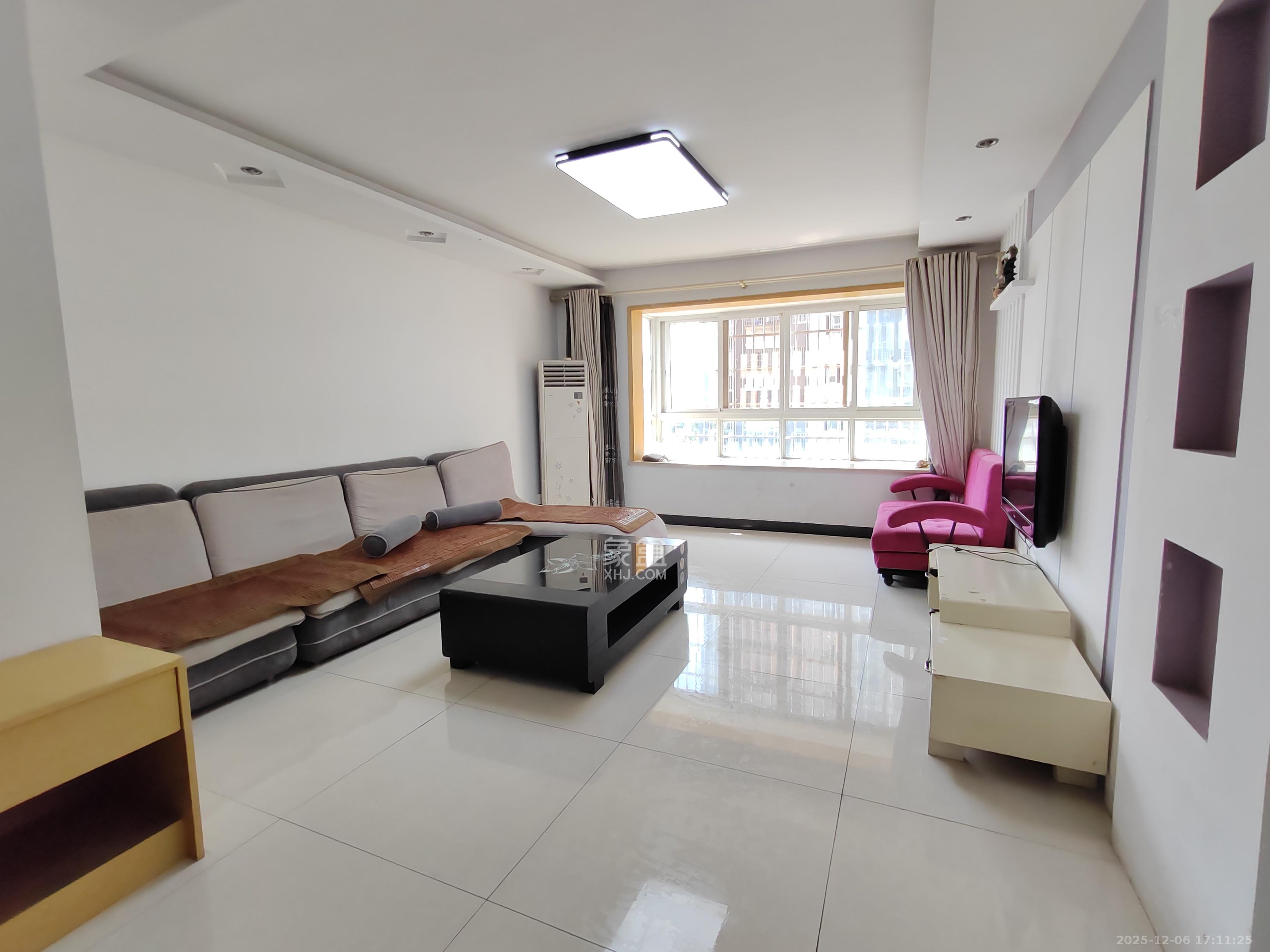 世景华庭 3室2厅2卫 1500.0元/月 世景华庭 3室2厅2卫 1500.0元/月室内图