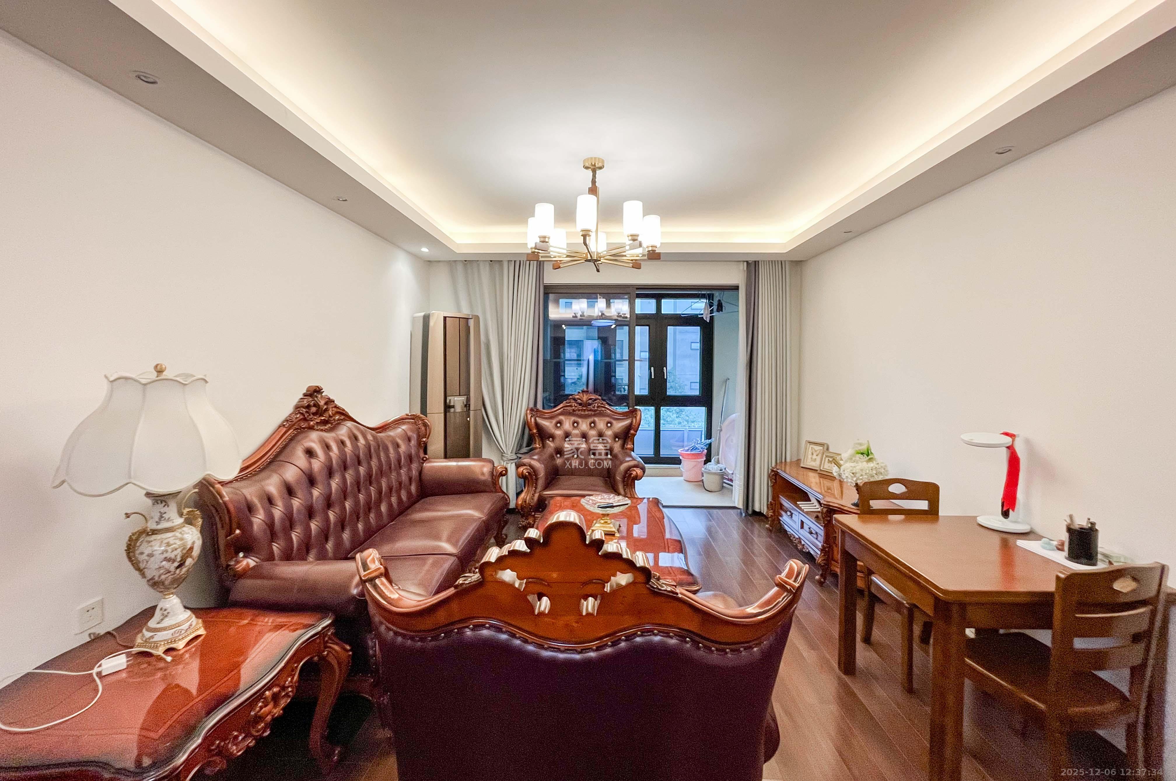 万科里梅溪郡  4室2厅2卫    258.0万