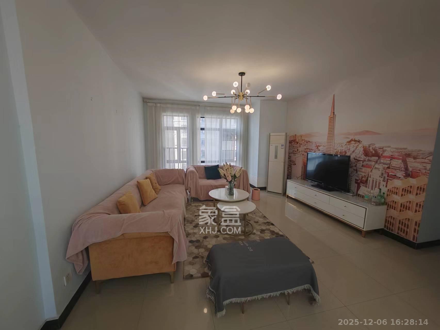 湘域城邦（湘域国际中心）  3室2厅2卫    4800.0元/月