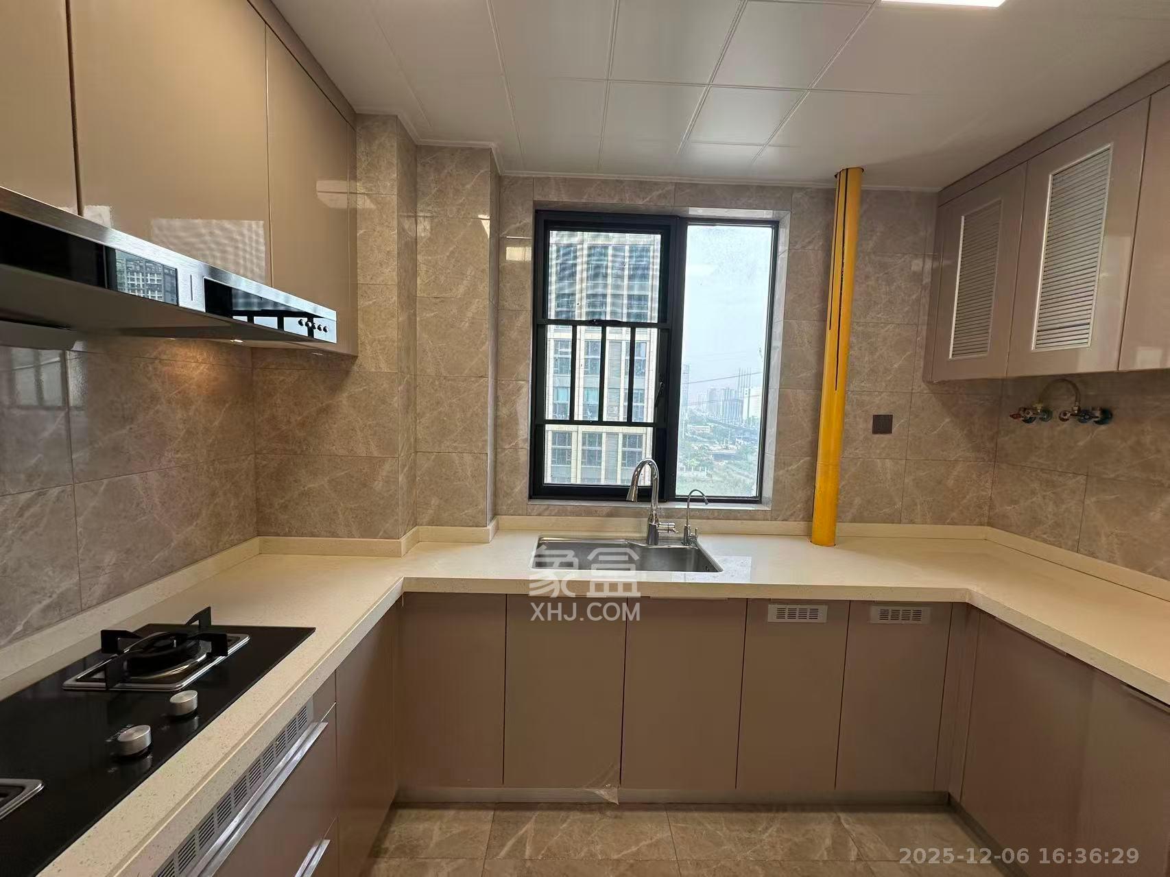 旭辉雨花郡  4室2厅3卫    5000.0元/月室内图