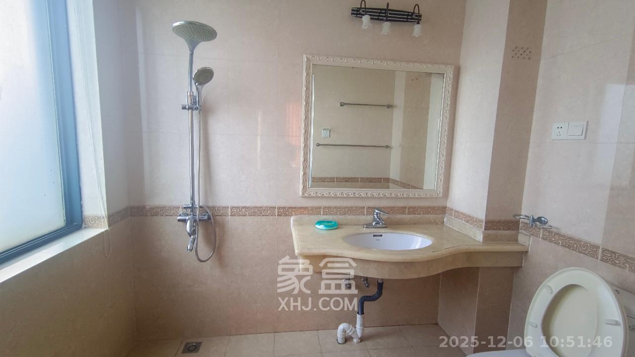 湘江世纪城星江苑 3室2厅2卫 2500.0元/月 湘江世纪城星江苑 3室2厅2卫 2500.0元/月室内图