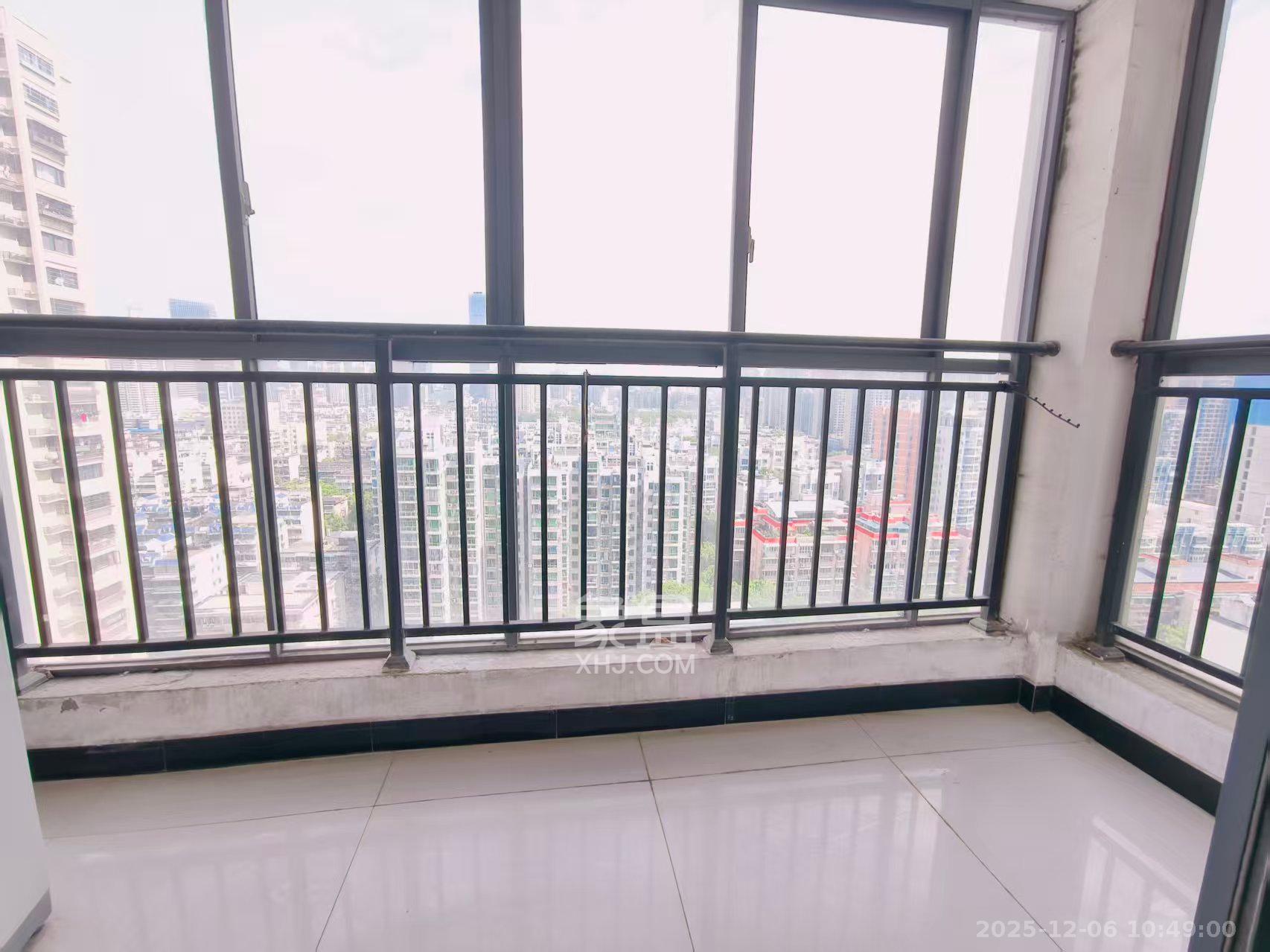 曙光领峰(曙光家园) 4室2厅2卫 2600.0元/月 曙光领峰(曙光家园) 4室2厅2卫 2600.0元/月室内图