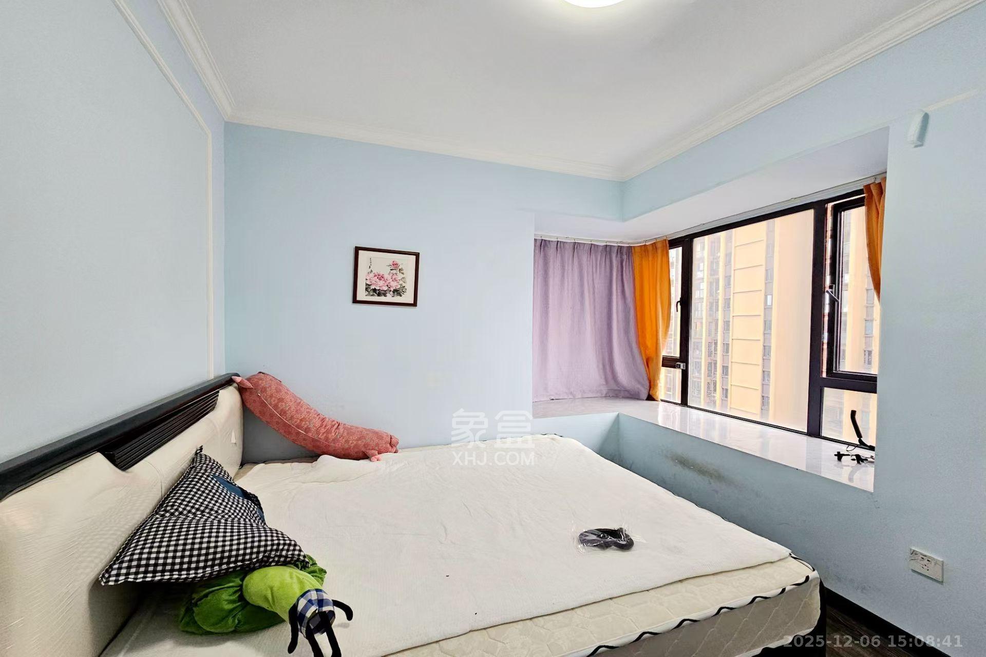 新城新世界四期柏樾  4室2厅2卫    2800.0元/月室内图