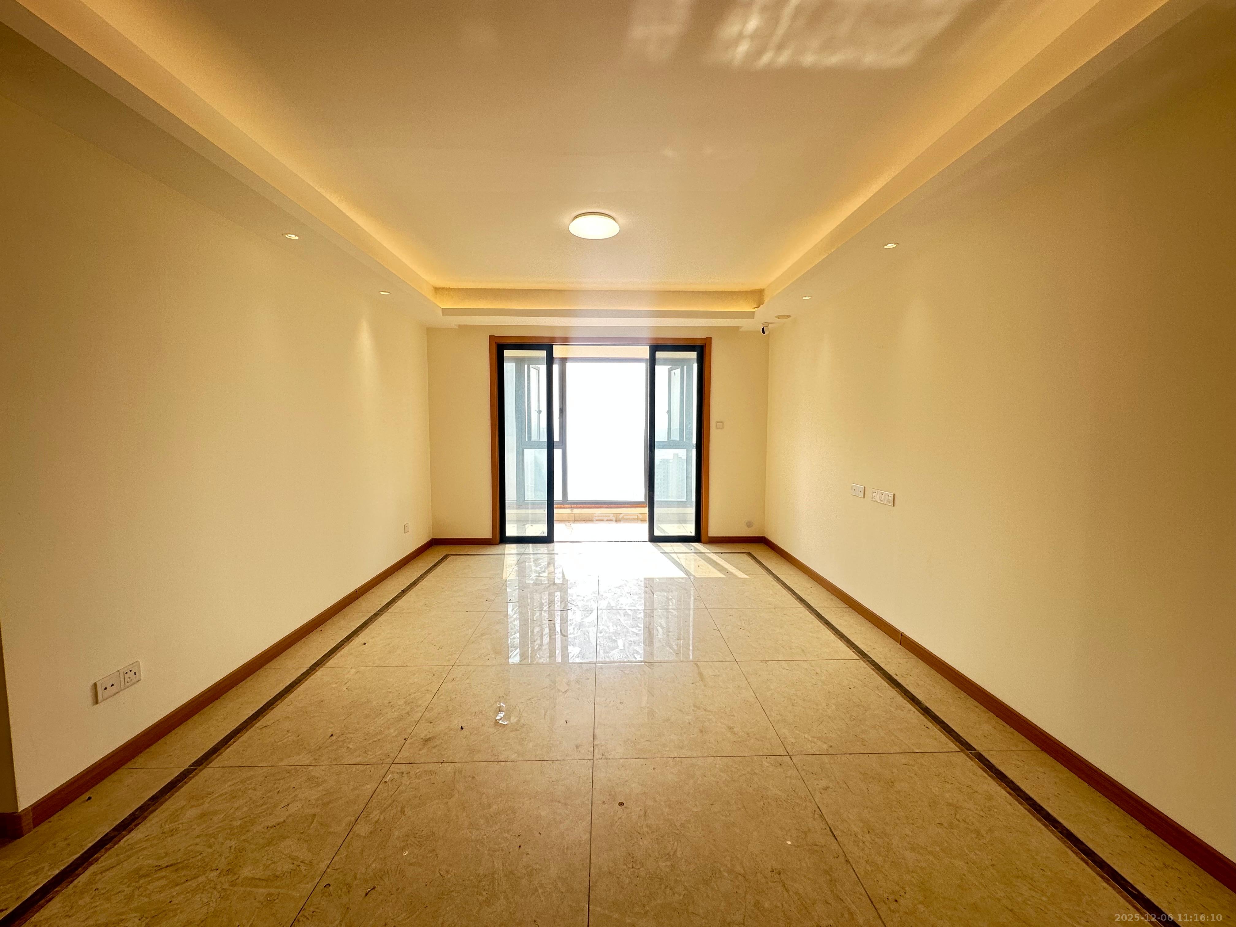 中建嘉和城凤凰台（中建瑞兴家园）  3室2厅2卫    2000.0元/月