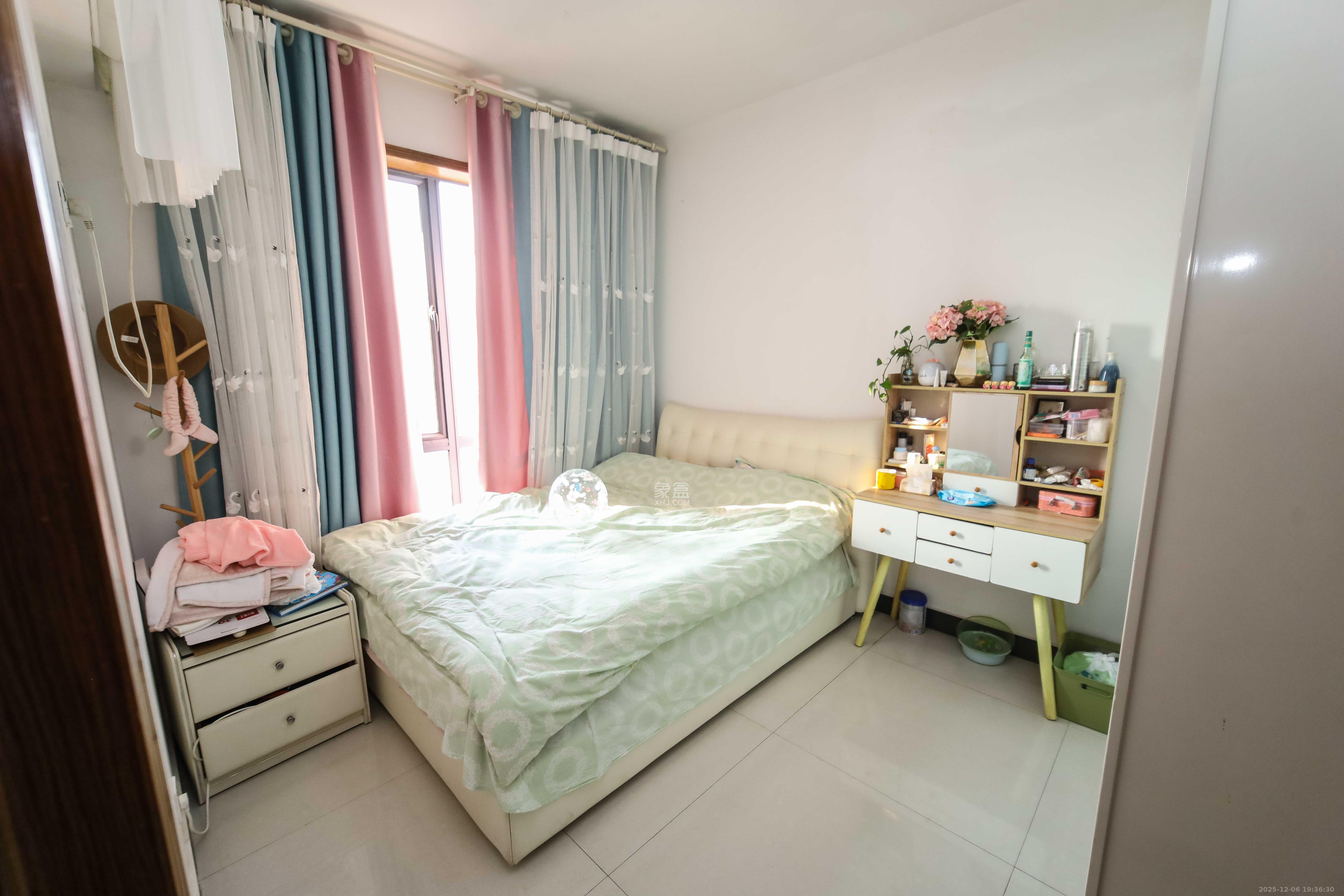 江河双水湾 3室2厅1卫 82.0万 江河双水湾 3室2厅1卫 82.0万卧室