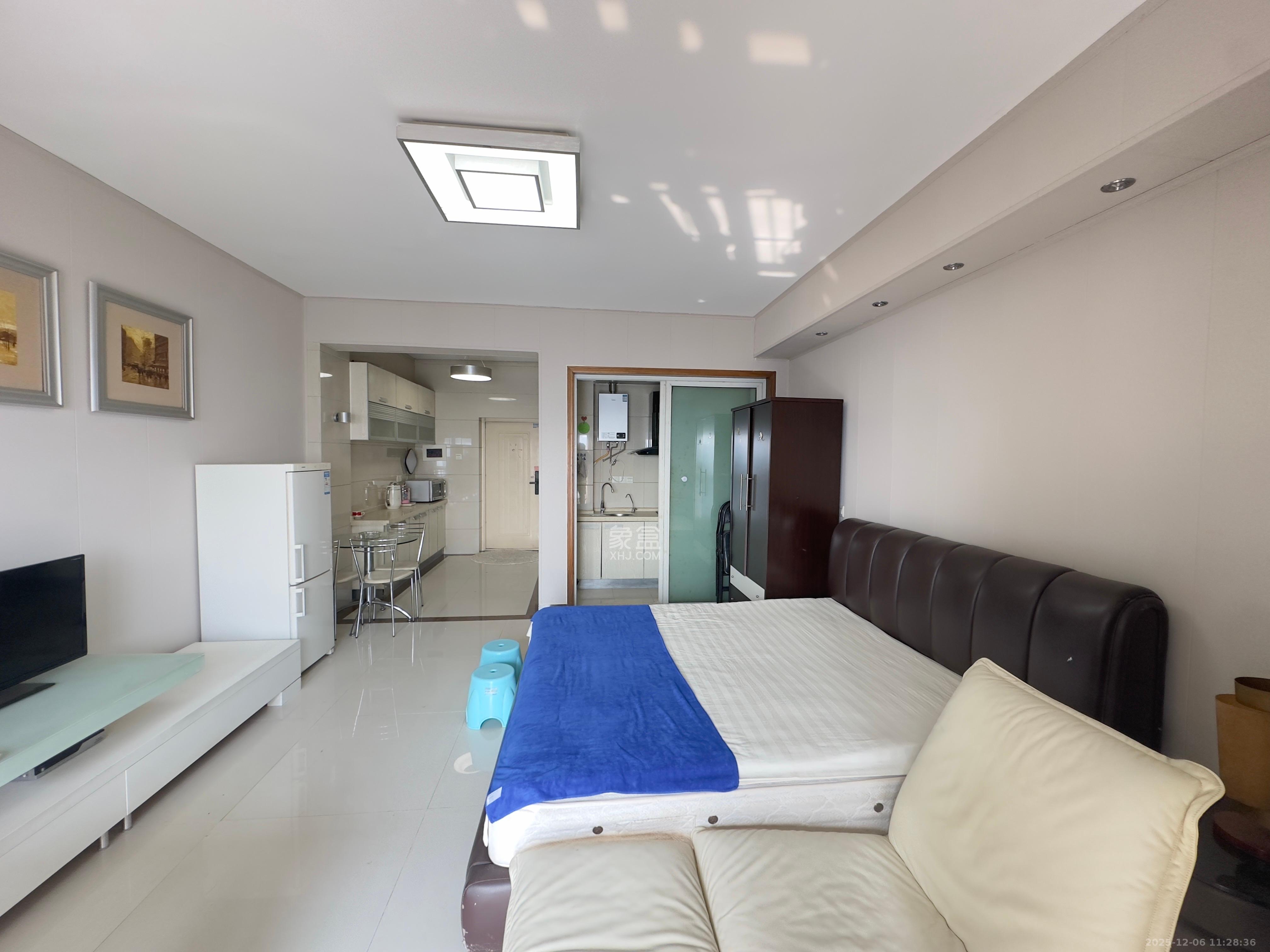 汇富中心  1室1厅1卫    1800.0元/月