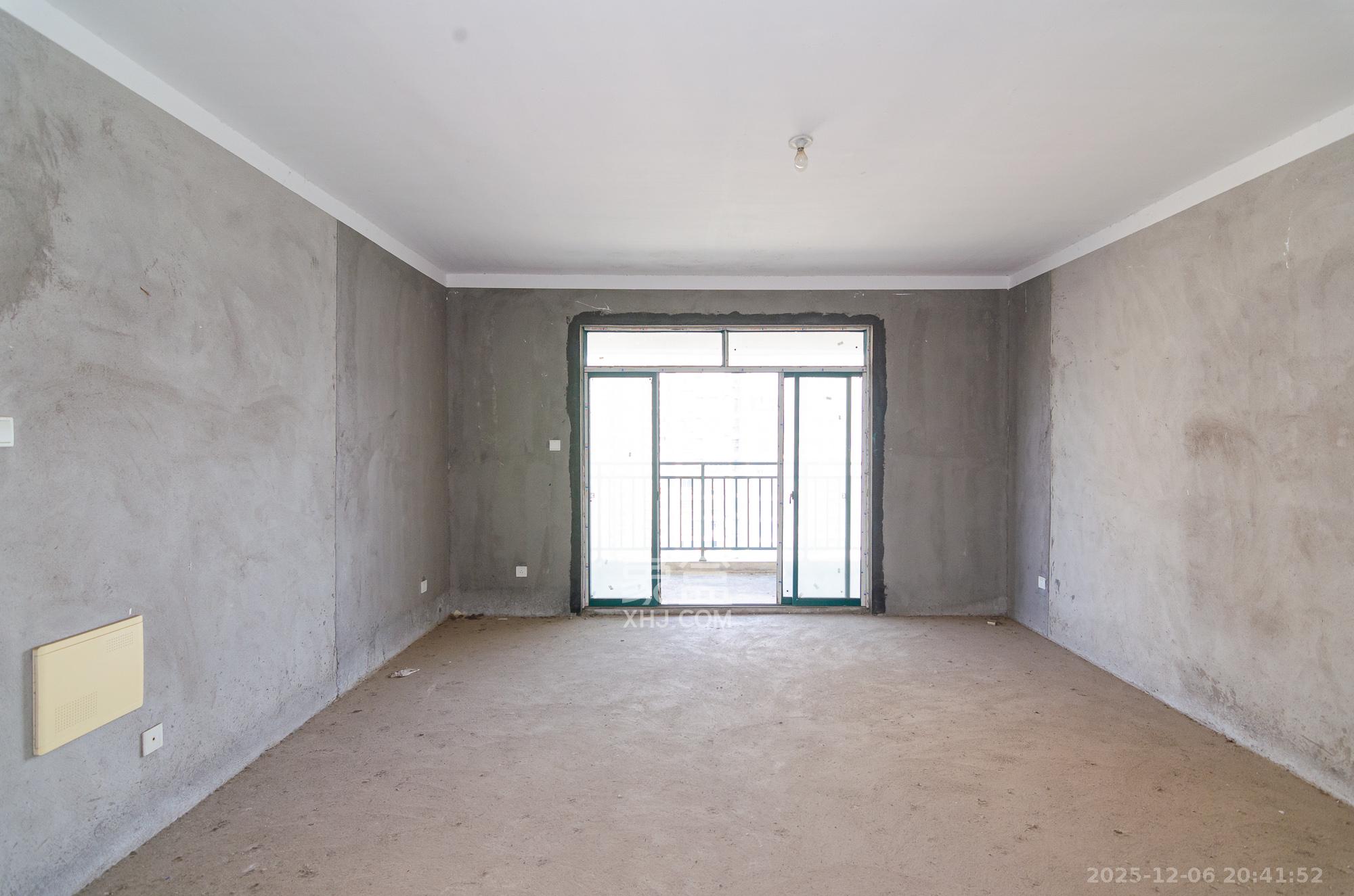 百合湖滨花园  5室2厅2卫    78.8万