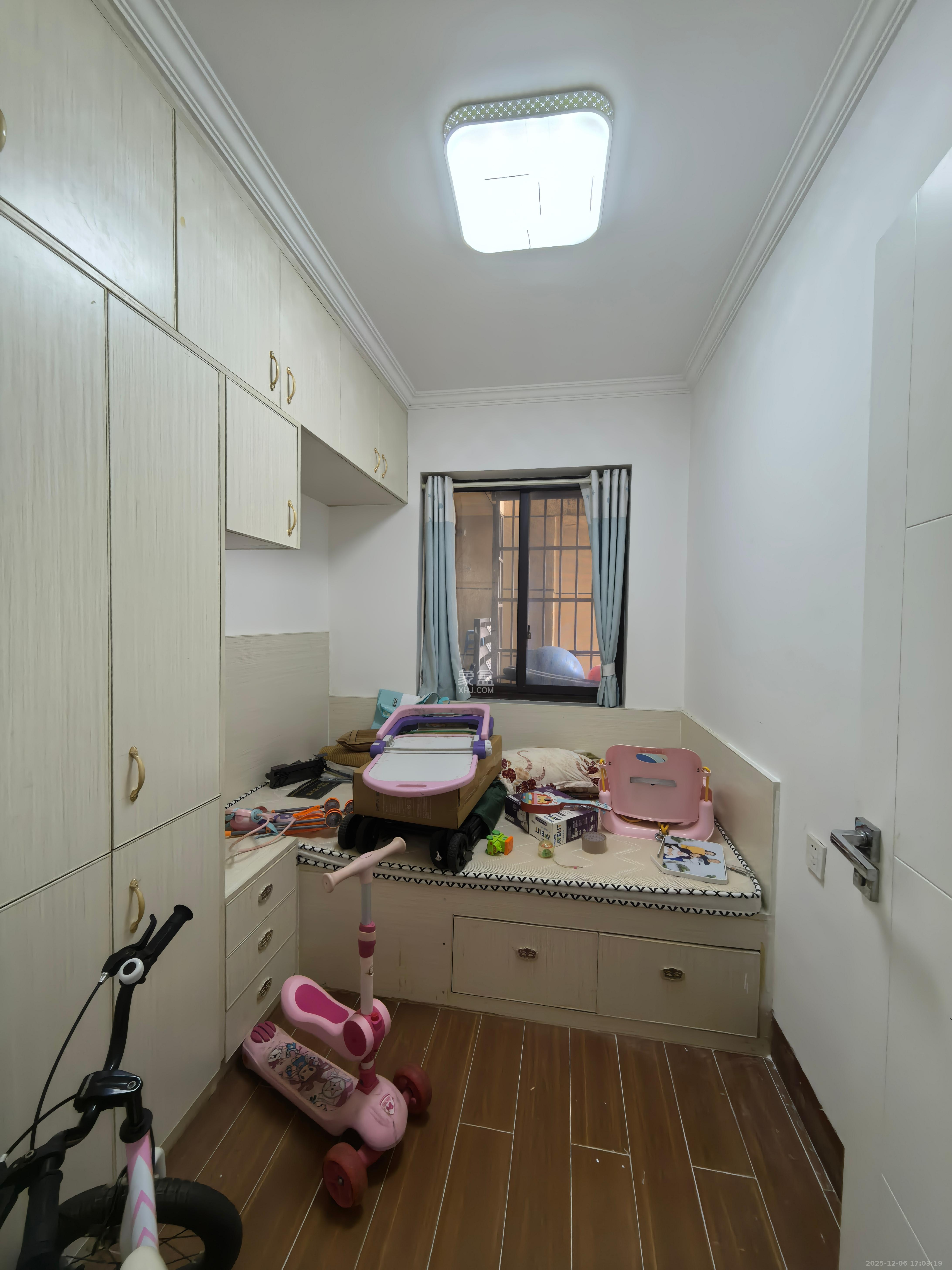 保利香槟国际 3室2厅1卫 2200.0元/月 保利香槟国际 3室2厅1卫 2200.0元/月室内图