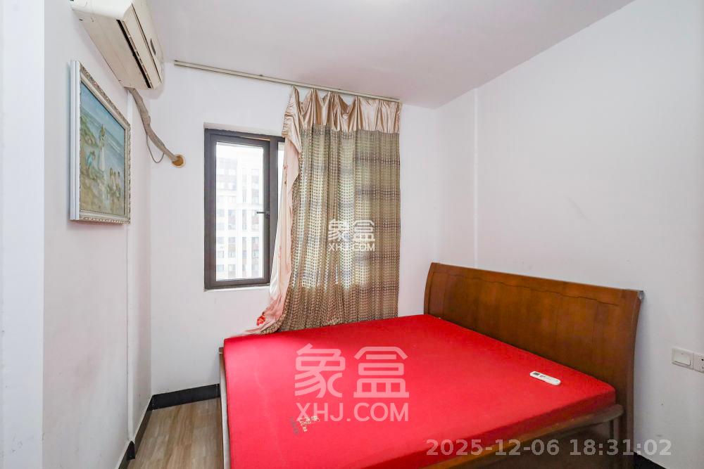 中铁西江悦一期 4室2厅2卫 3200.0元/月 中铁西江悦一期 4室2厅2卫 3200.0元/月室内图