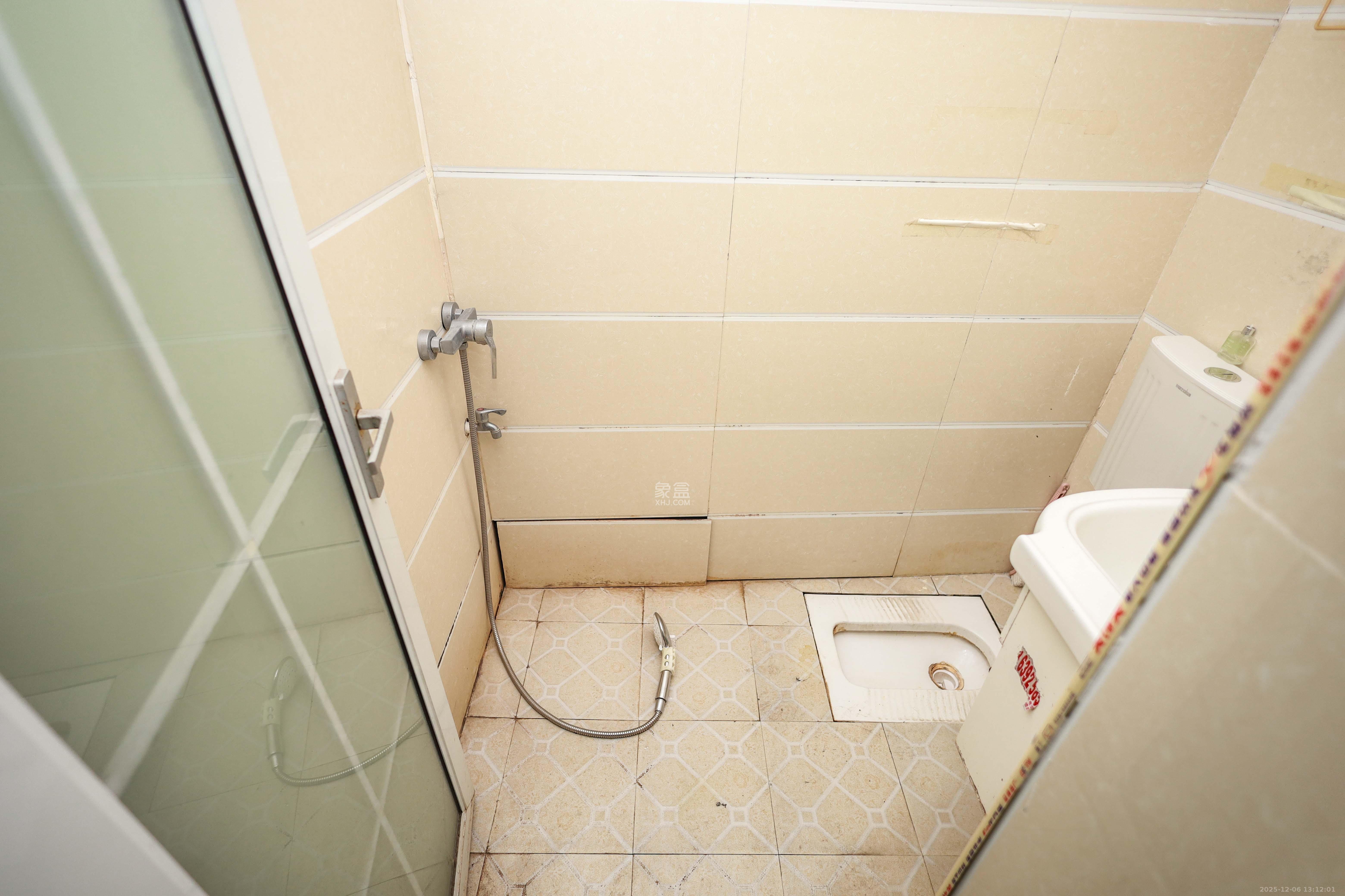 长房云时代 4室2厅2卫 132.8万 长房云时代 4室2厅2卫 132.8万卫生间