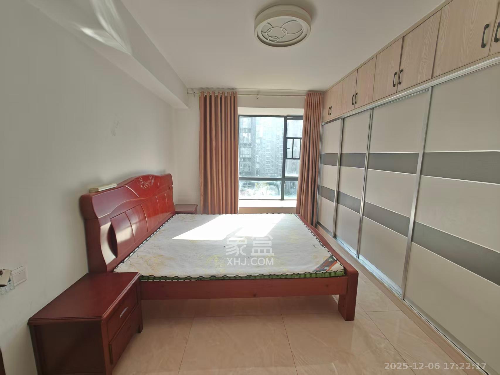 西子花苑  3室2厅2卫    3000.0元/月室内图