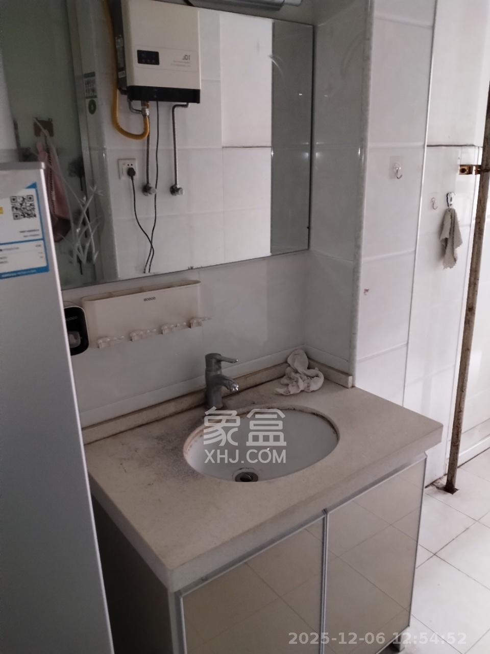 中建芙蓉工社  2室1厅1卫    1700.0元/月室内图