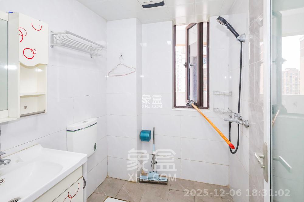 中铁西江悦一期  4室2厅2卫    3200.0元/月