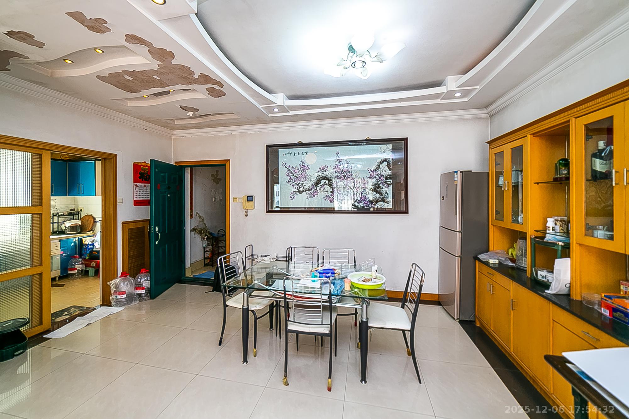 华盛家园 3室2厅2卫 78.0万 华盛家园 3室2厅2卫 78.0万客厅