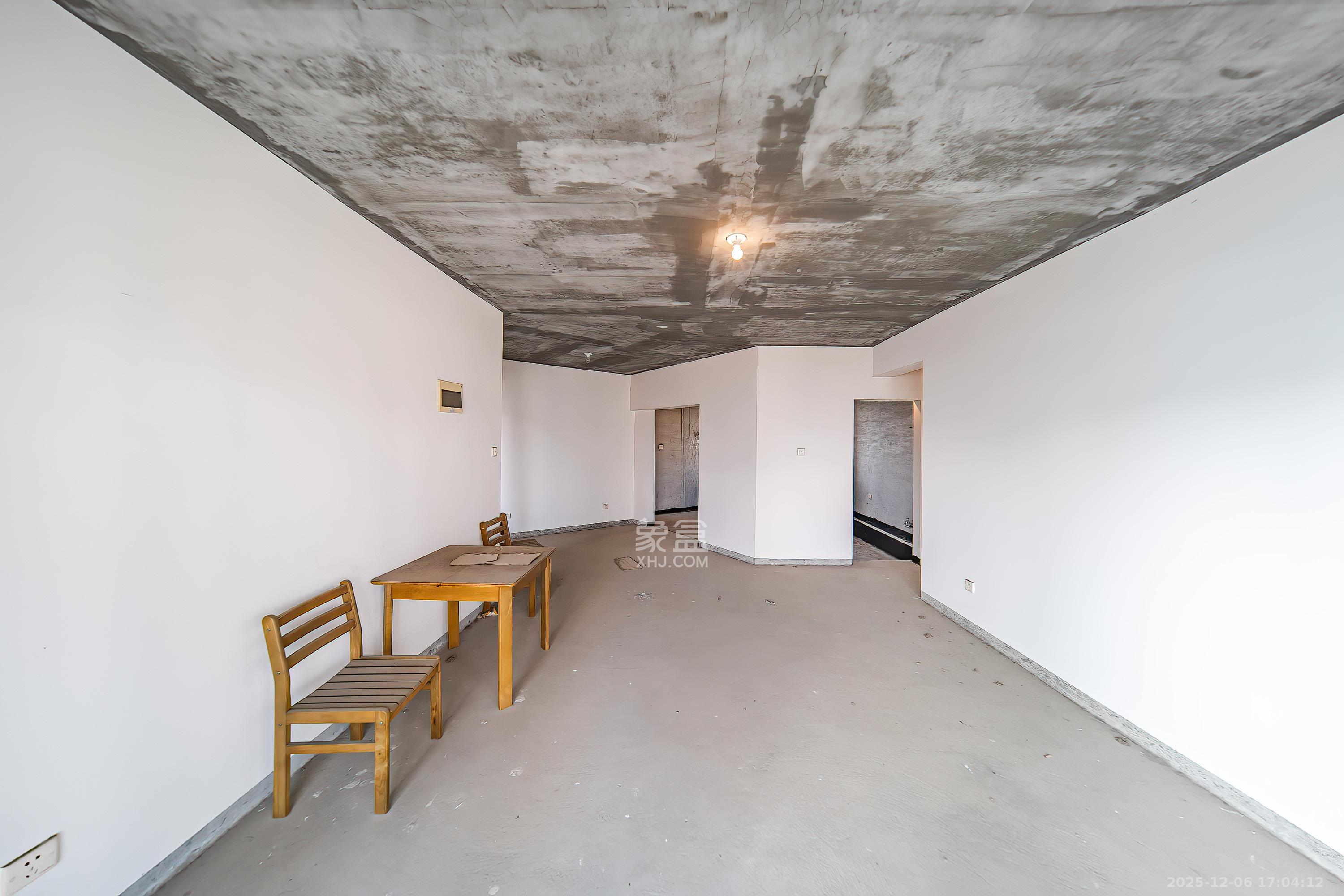 香江锦城 3室2厅2卫 145.0万 香江锦城 3室2厅2卫 145.0万客厅