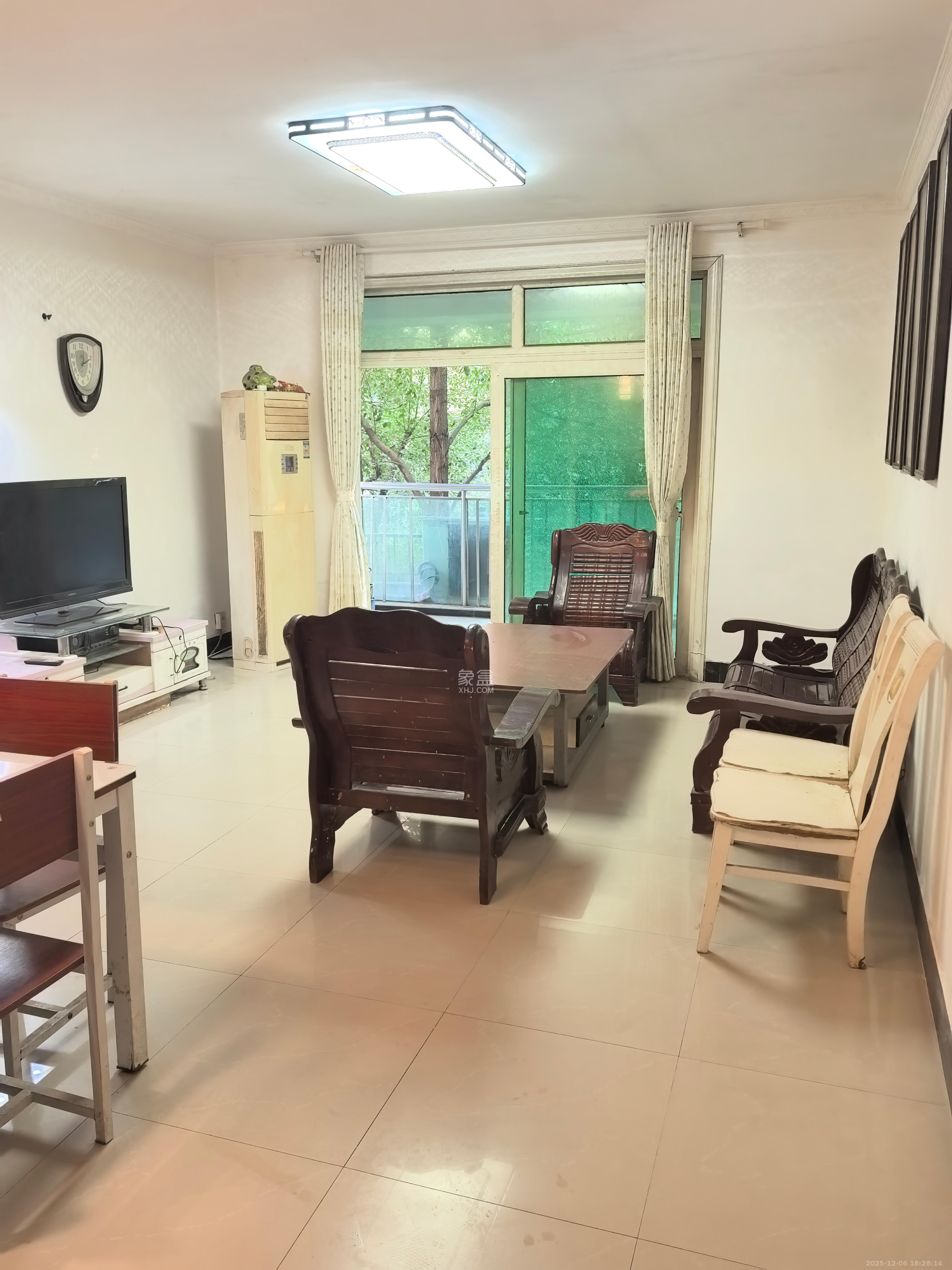 麓谷加州阳光 2室2厅1卫 2000.0元/月 麓谷加州阳光 2室2厅1卫 2000.0元/月室内图