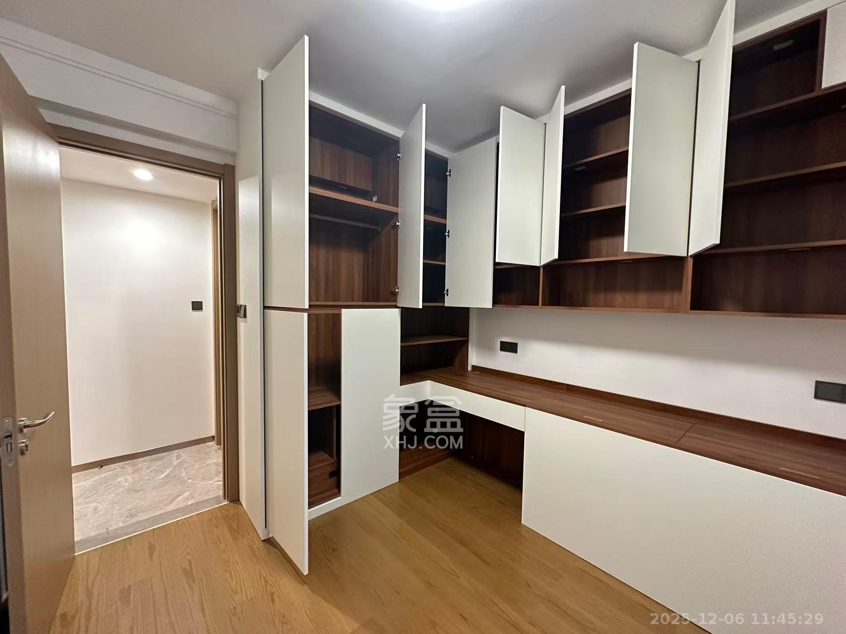 旭辉雨花郡  3室2厅2卫    4000.0元/月室内图