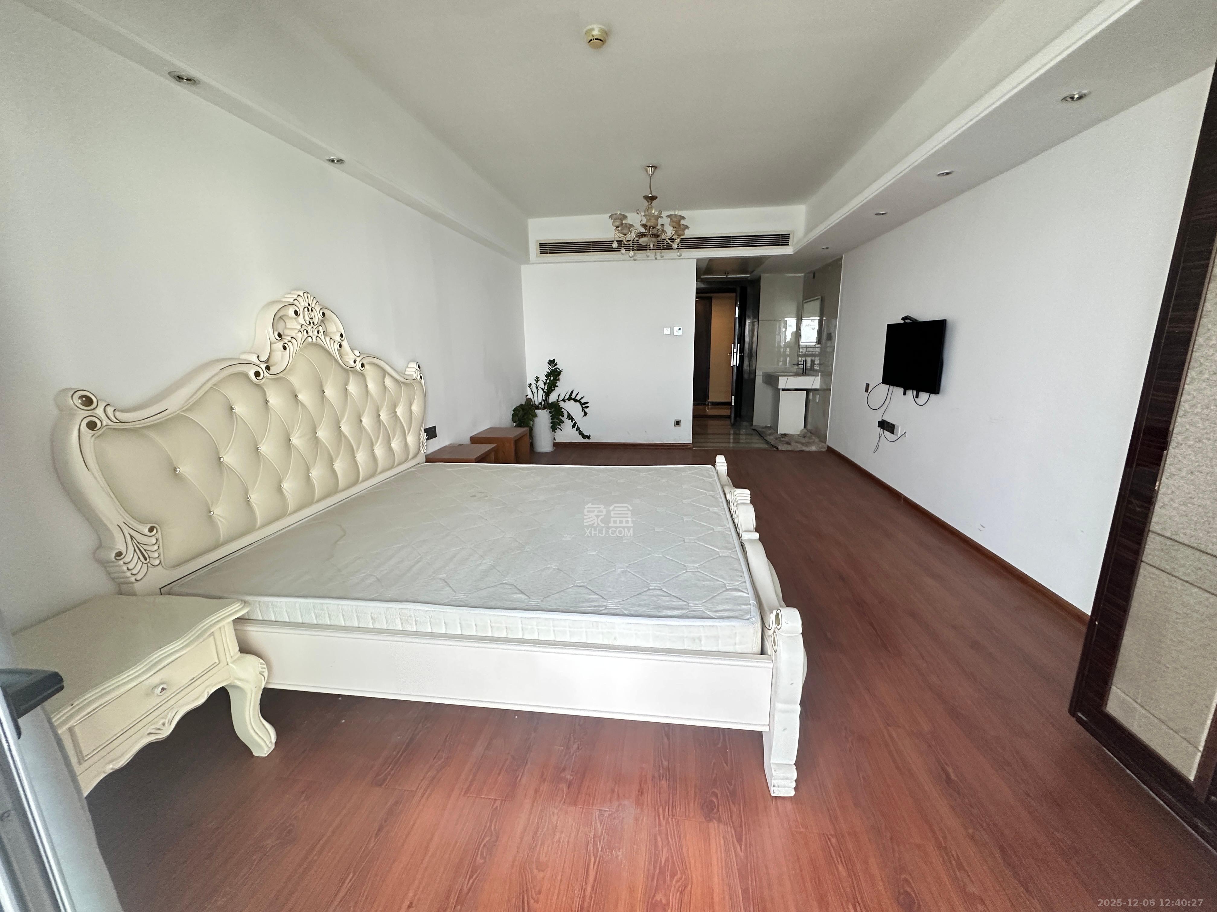 保利国际广场  1室1厅1卫    2500.0元/月