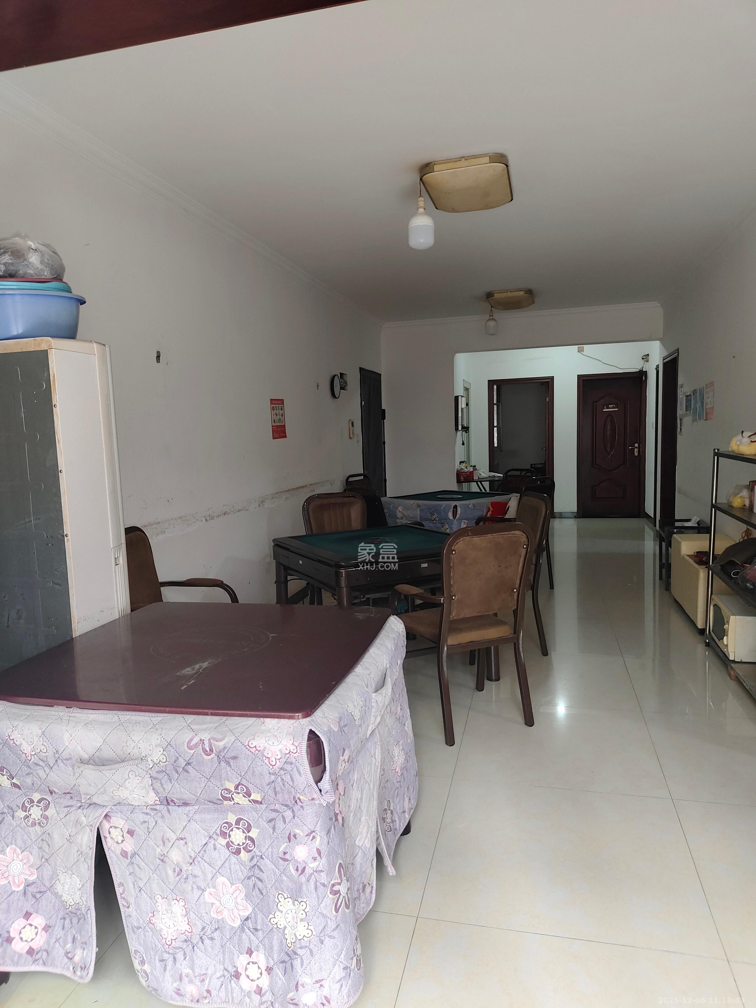 MOMA当代广场  4室2厅2卫    2100.0元/月