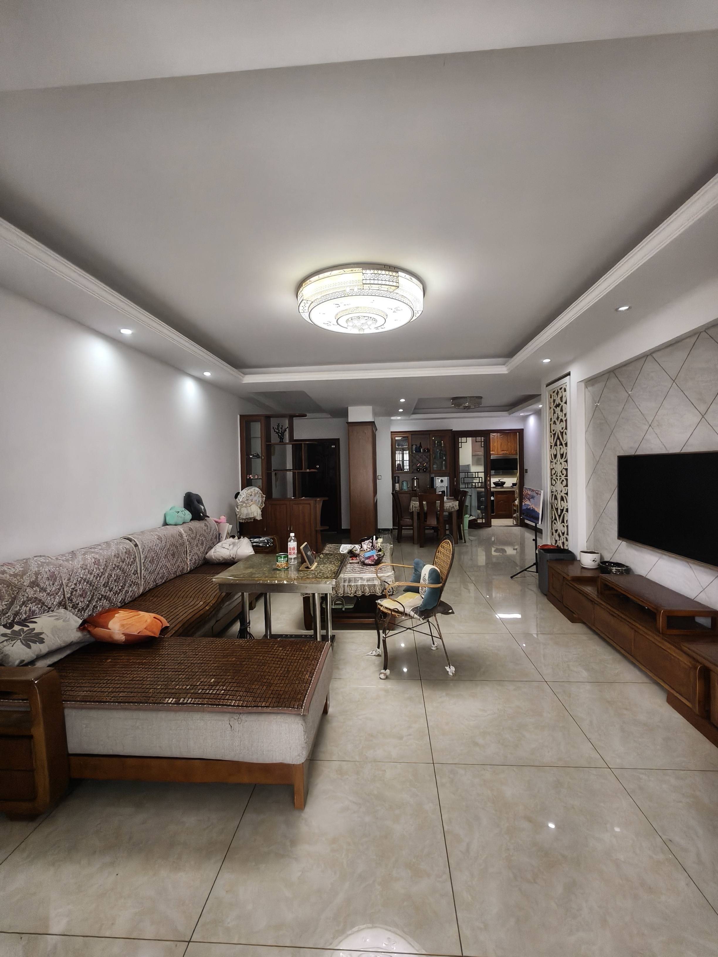 金园小区  3室2厅2卫    73.8万