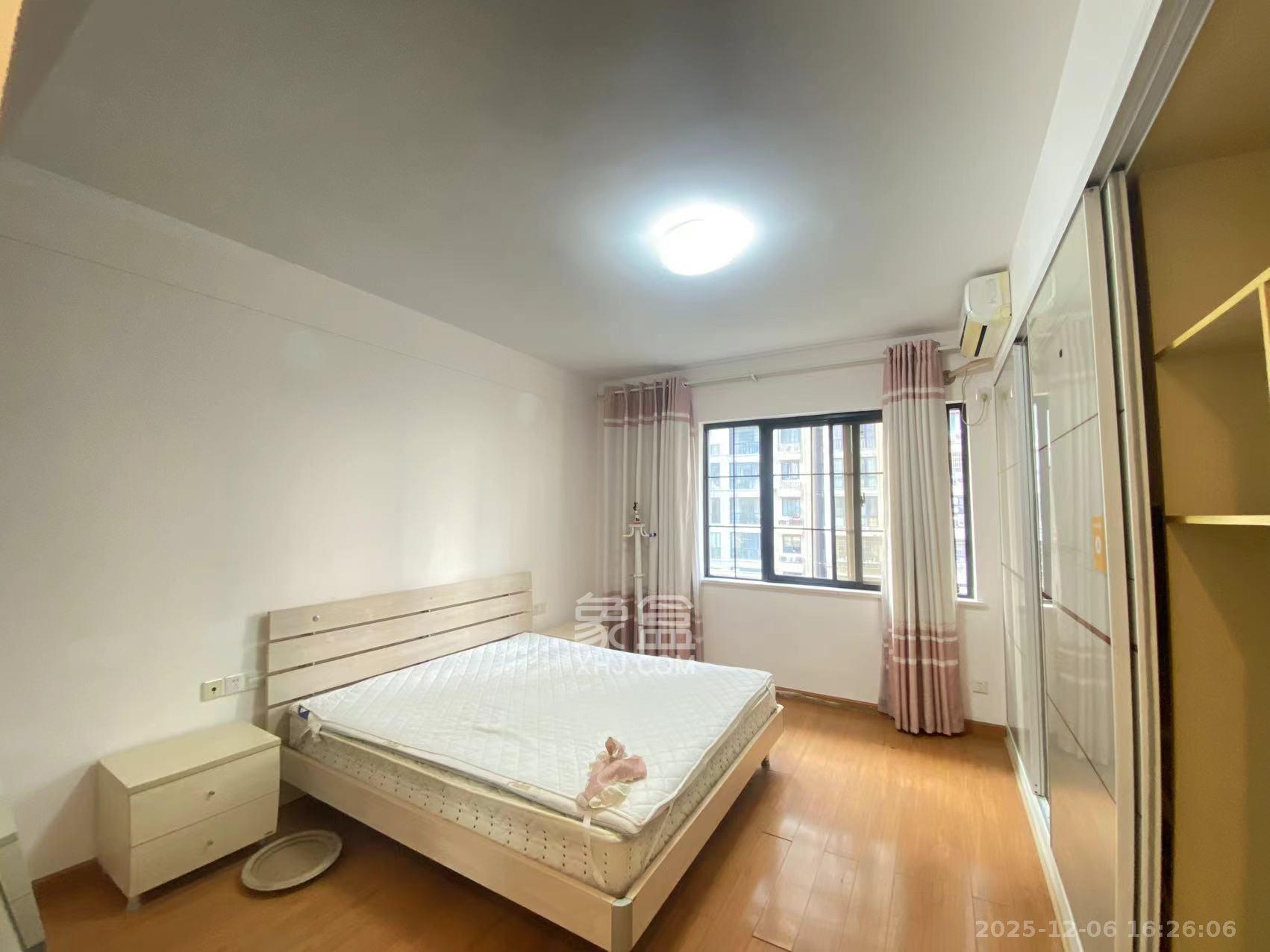 沁园春御院 3室2厅2卫 3500.0元/月 沁园春御院 3室2厅2卫 3500.0元/月室内图