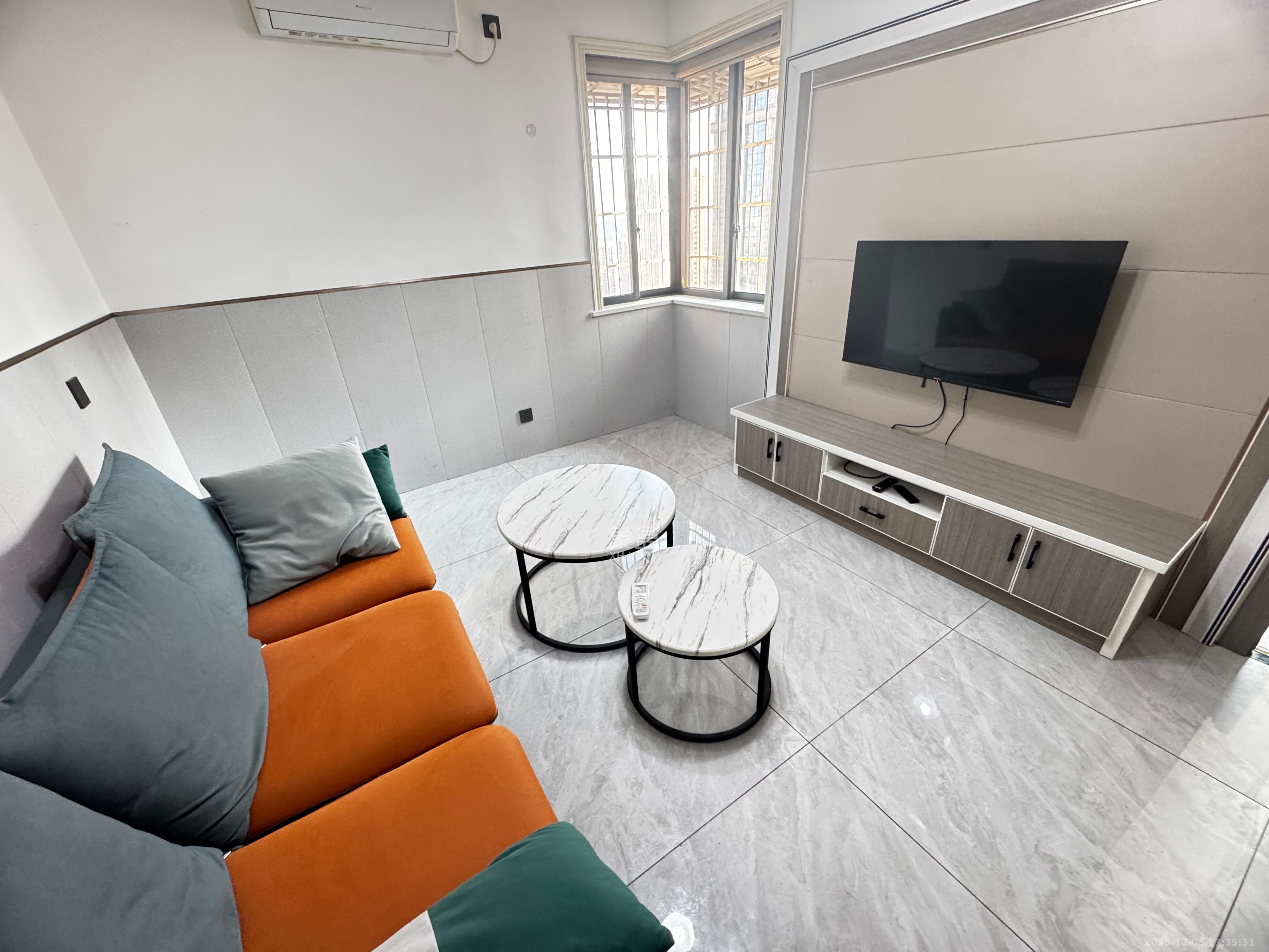 吉泰园安置小区  2室1厅1卫    2100.0元/月