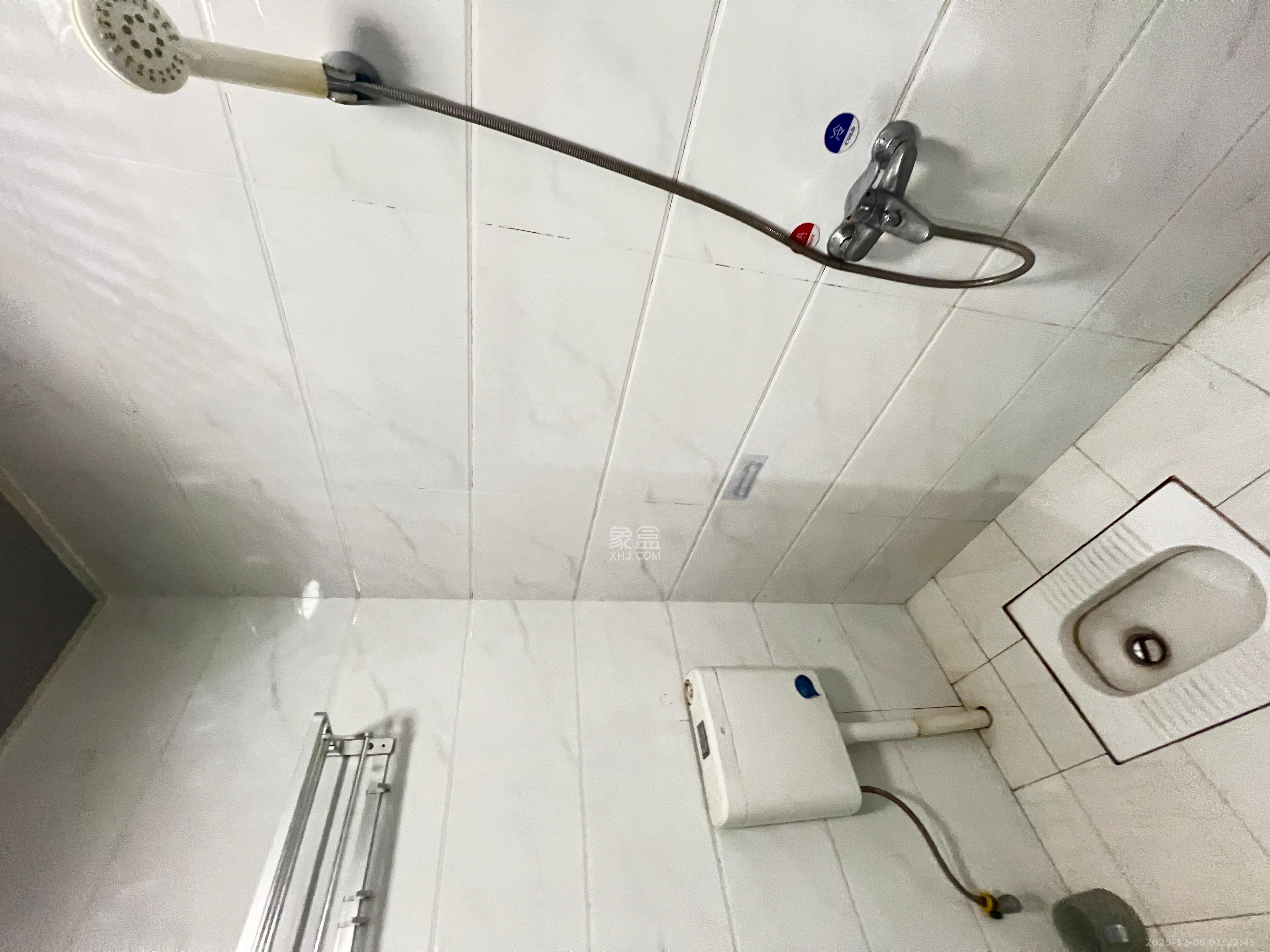 梅溪国际公寓（步步高新天地）  1室1厅1卫    1600.0元/月室内图