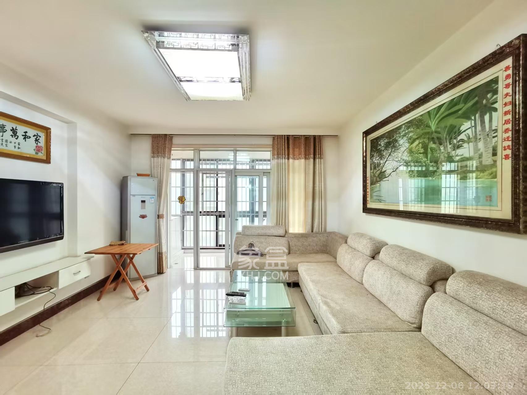 山语城一期  3室2厅2卫    2100.0元/月