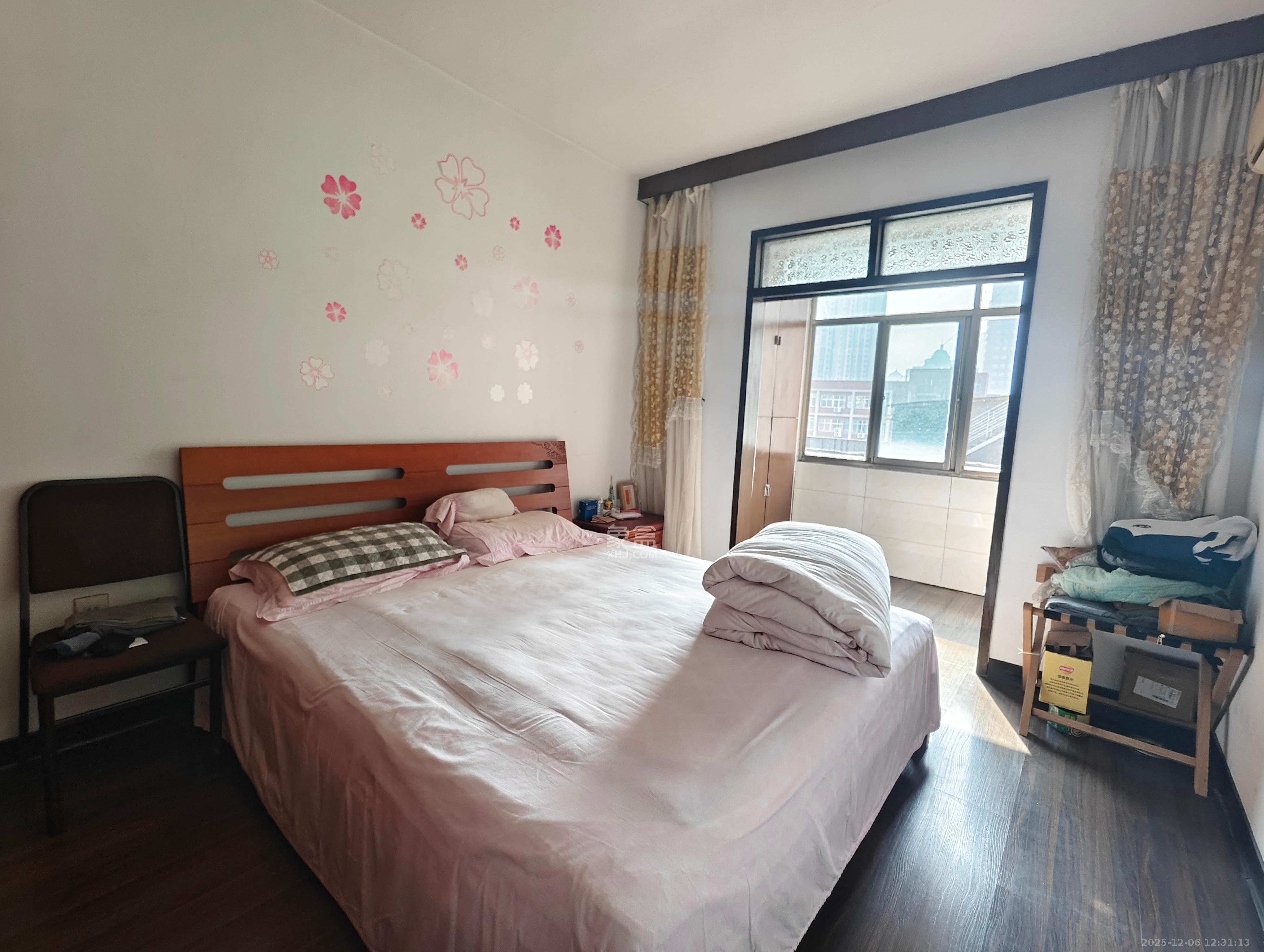 化工宿舍 2室1厅1卫 2000.0元/月 化工宿舍 2室1厅1卫 2000.0元/月室内图