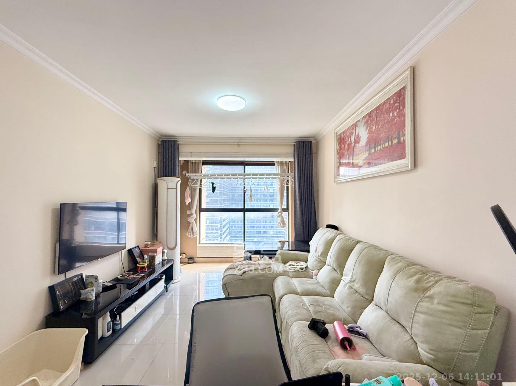 协信星澜汇  3室2厅1卫    2800.0元/月