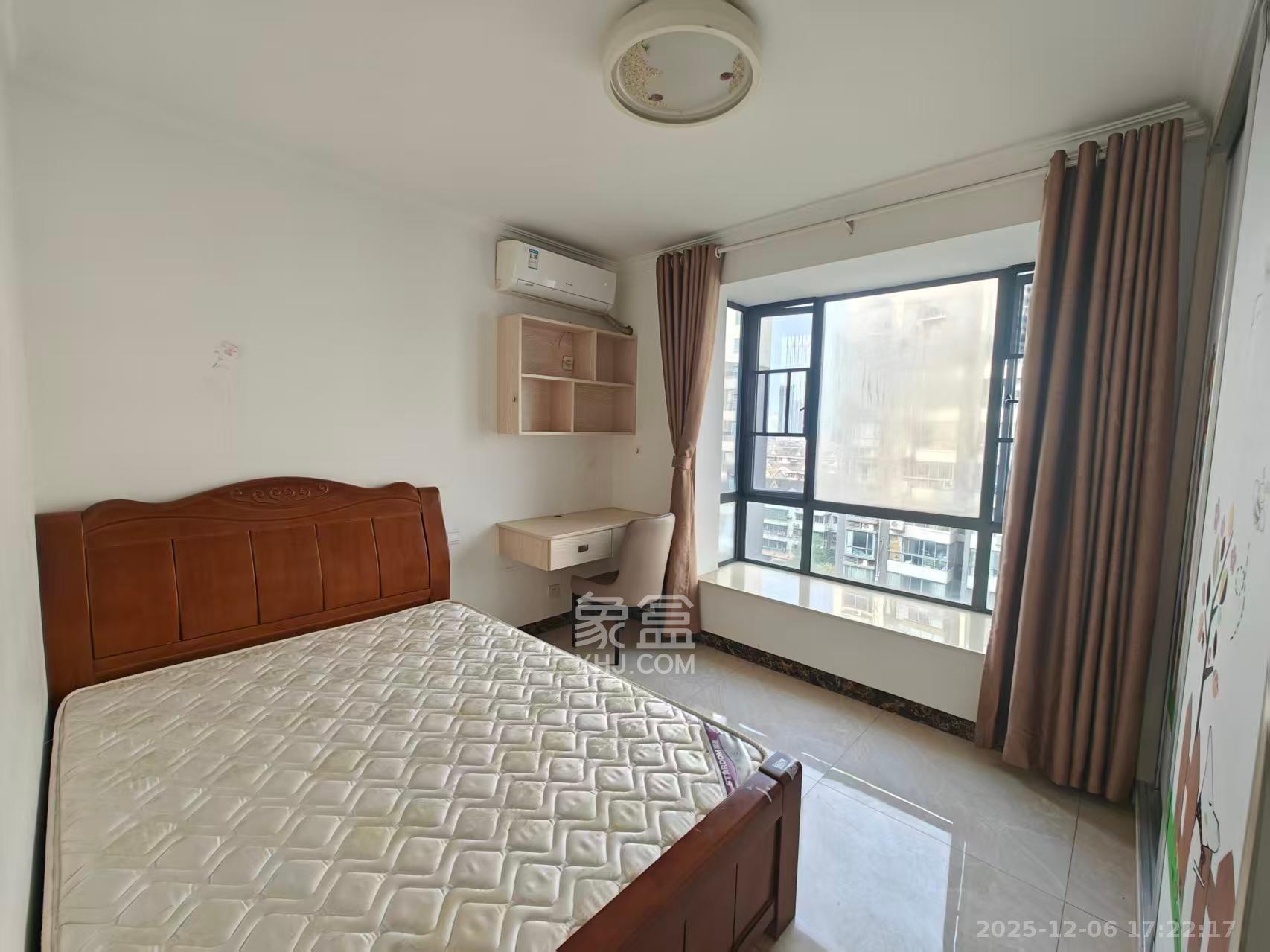 西子花苑  3室2厅2卫    3000.0元/月室内图