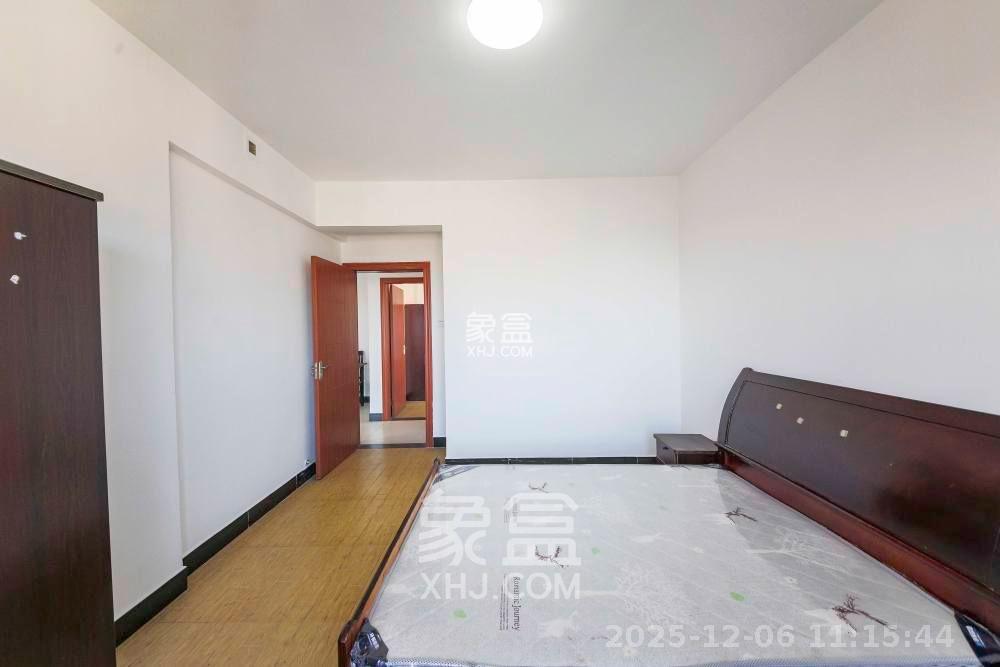 童话里 2室2厅1卫 1800.0元/月 童话里 2室2厅1卫 1800.0元/月室内图