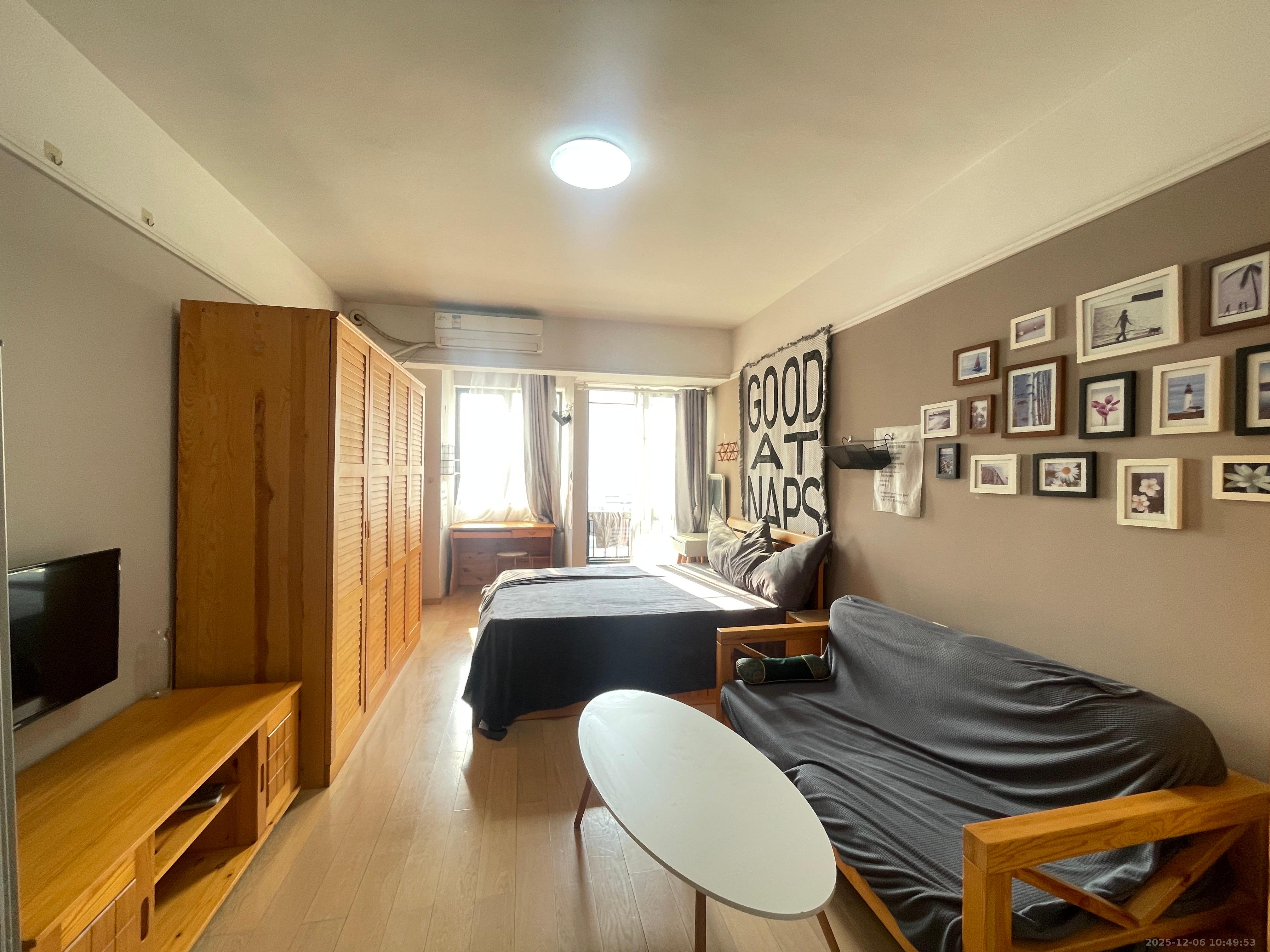 万科金色家园  1室1厅1卫    1300.0元/月室内图