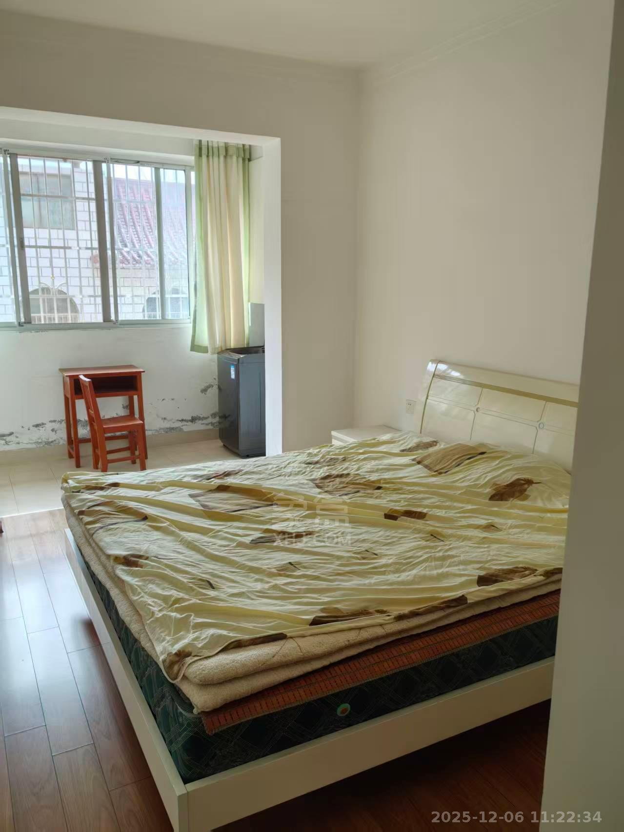 明月湖  4室2厅2卫    1500.0元/月室内图