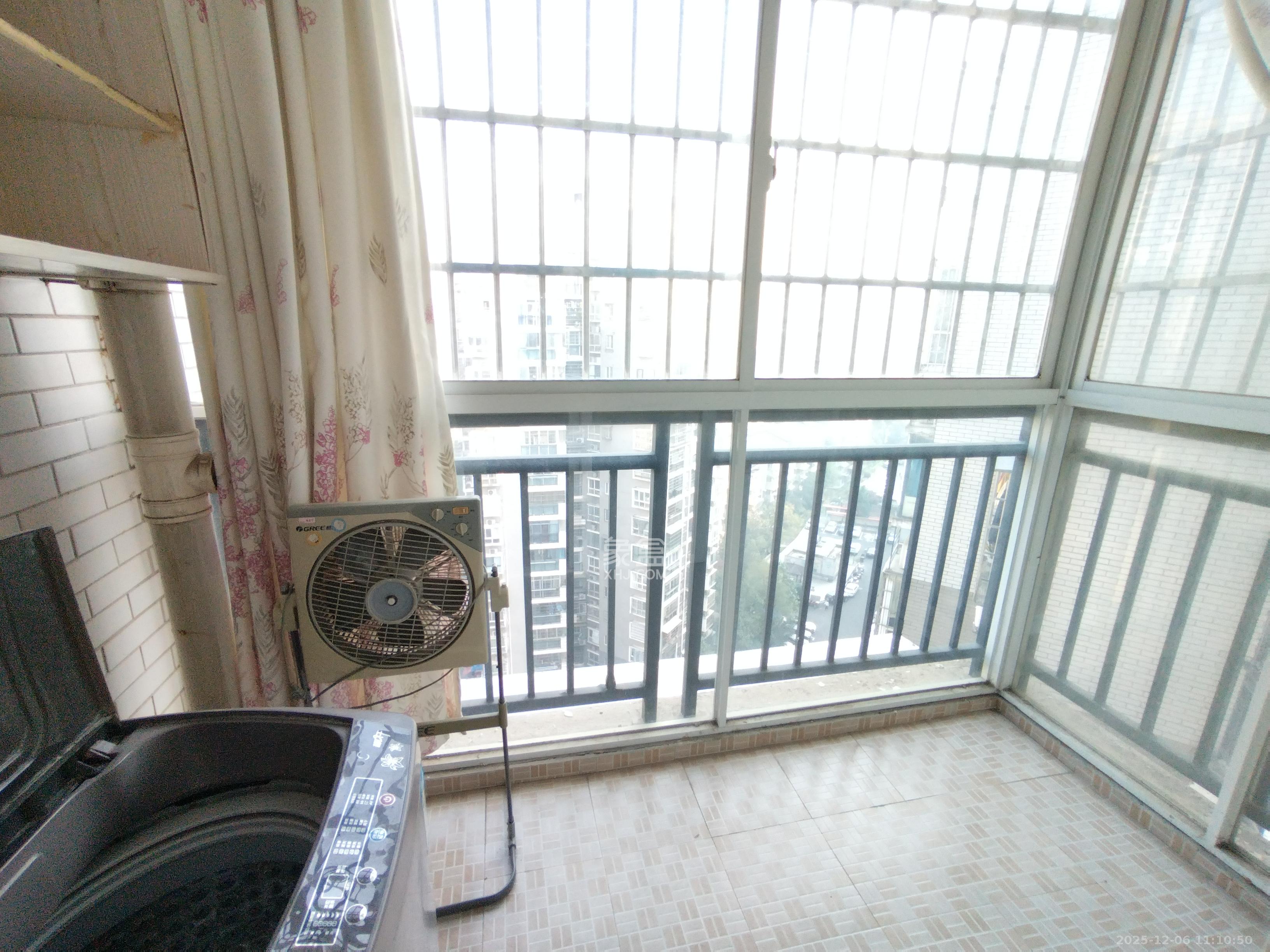 金麓西岸和苑  2室2厅1卫    2200.0元/月室内图