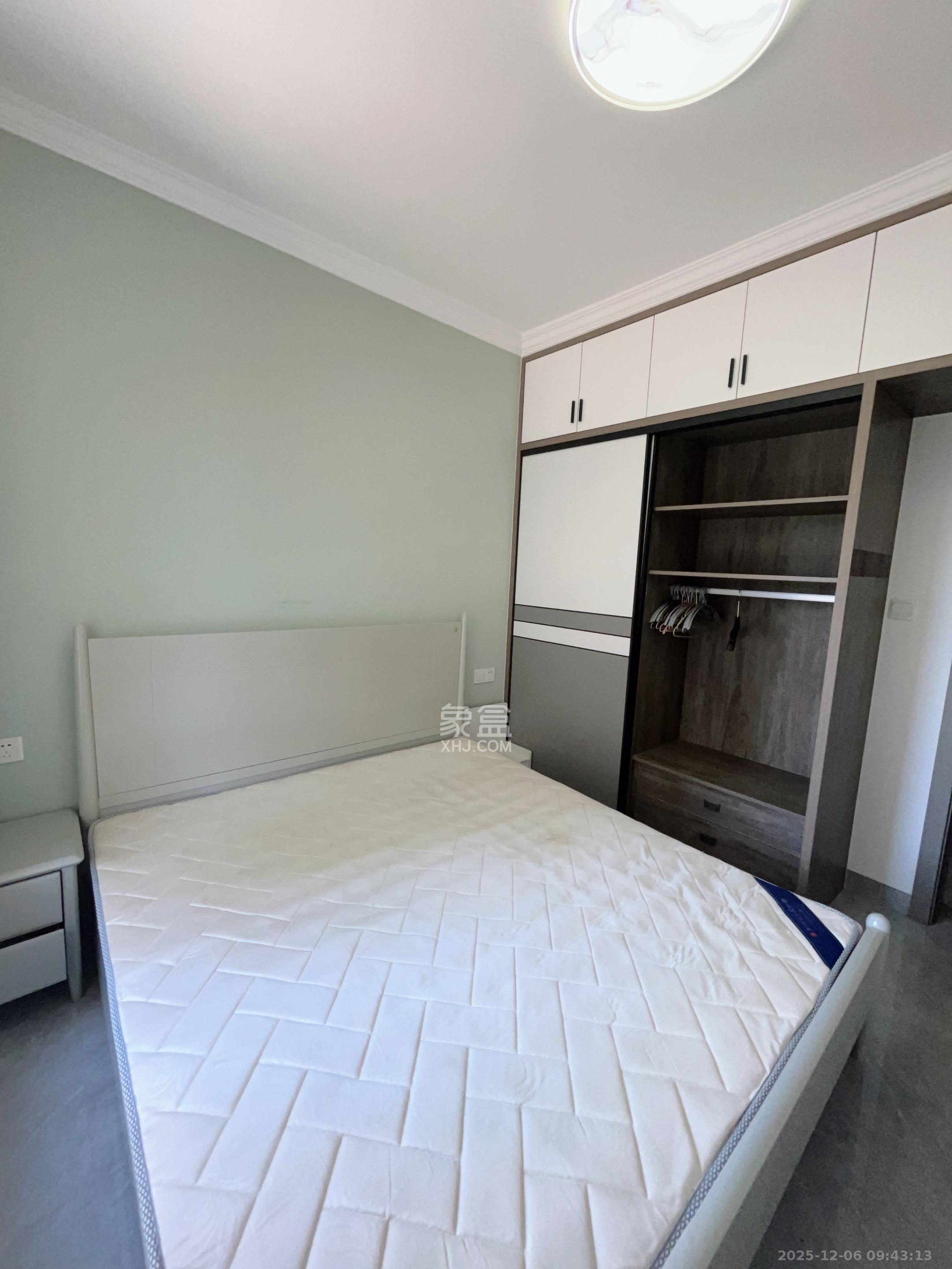 燕珑新寓  2室2厅1卫    2400.0元/月室内图