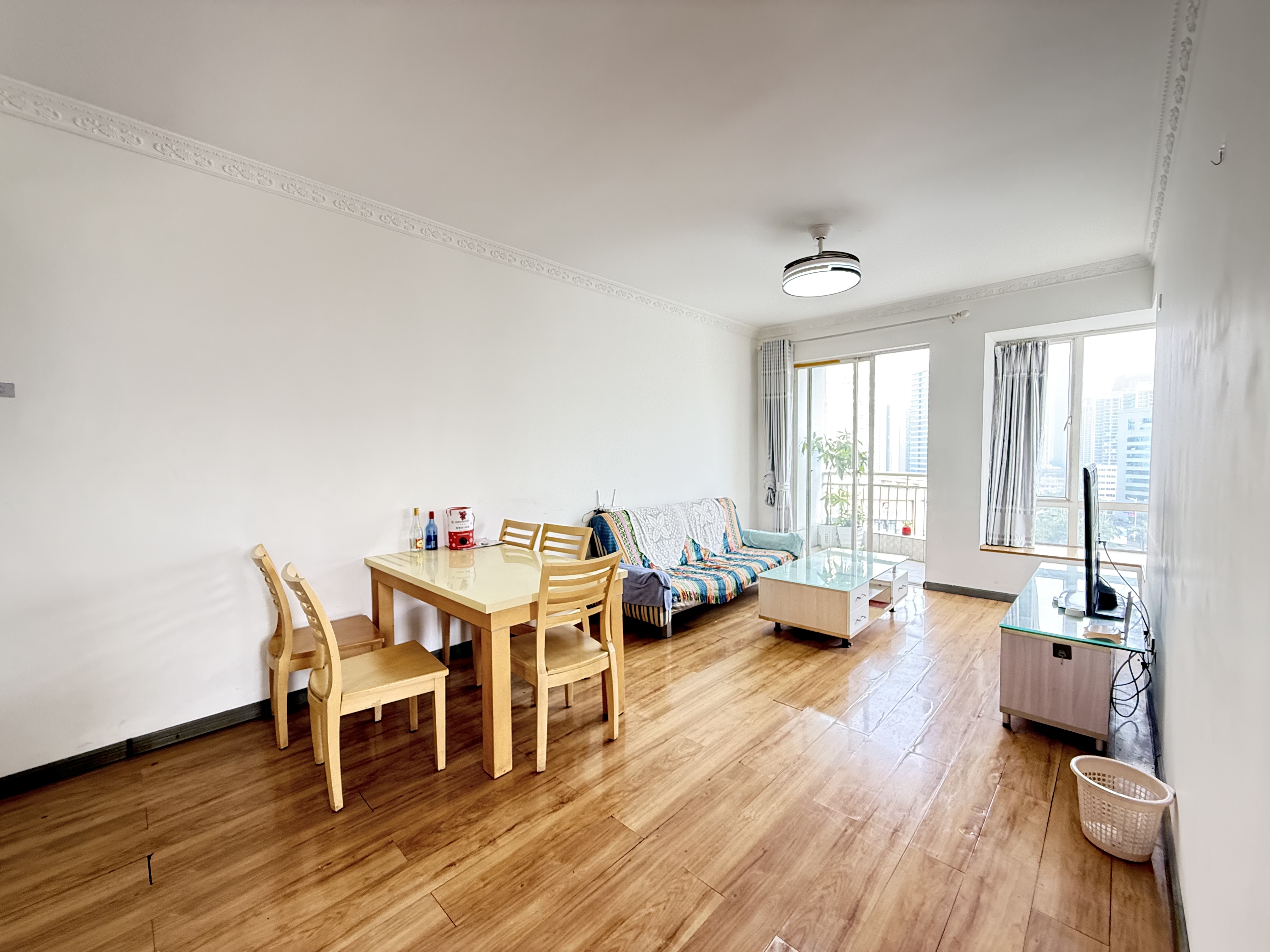 耀江花园 1室2厅1卫 2200.0元/月 耀江花园 1室2厅1卫 2200.0元/月室内图