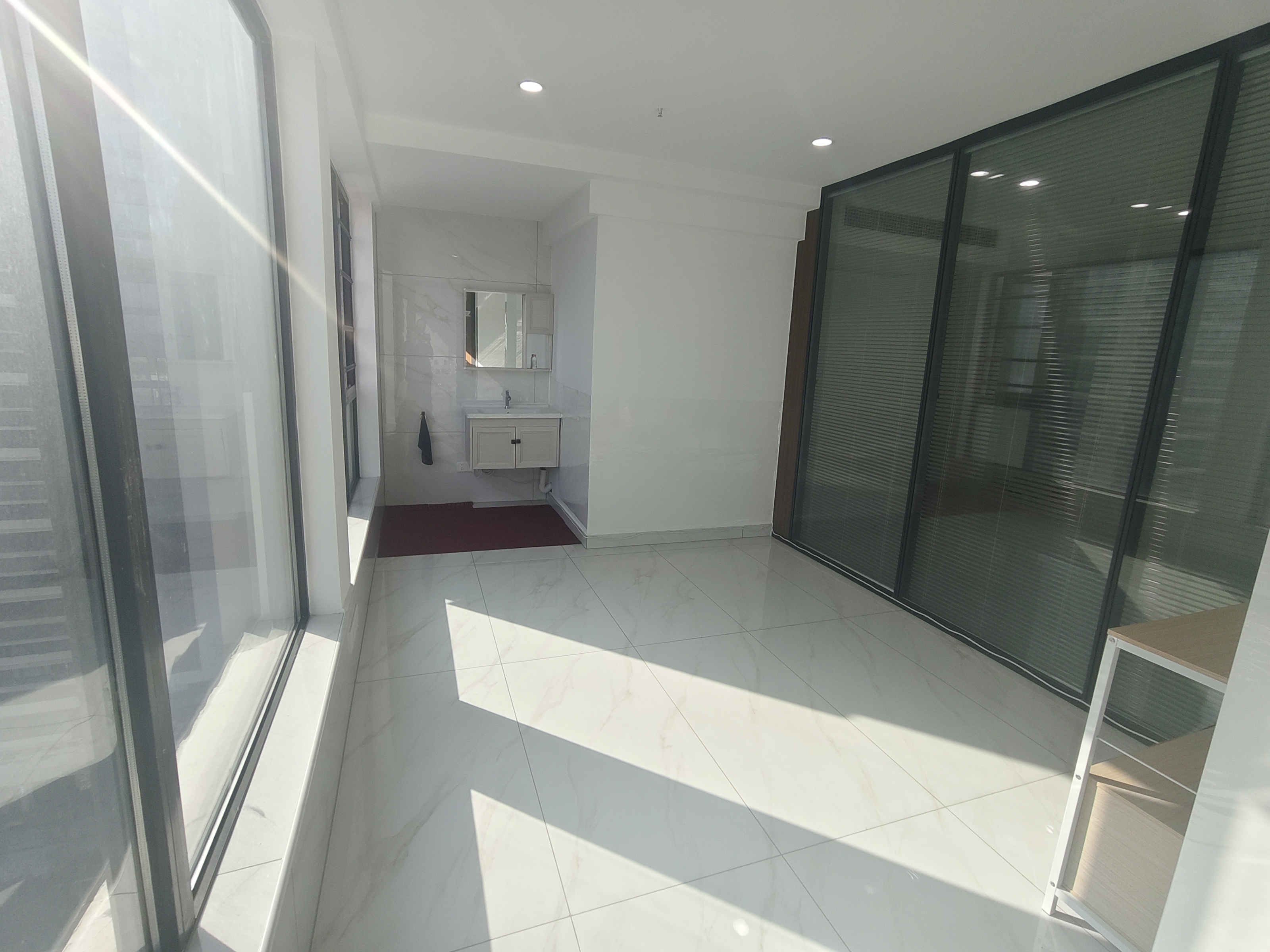 绿地领海广场   200.0㎡      12000.0元/月室内图