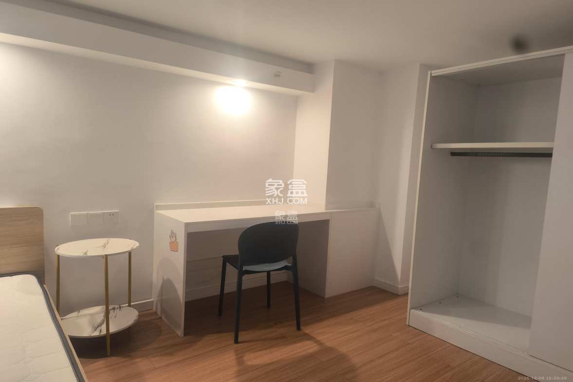 卓越江岸 1室0厅0卫 1800.0元/月 卓越江岸 1室0厅0卫 1800.0元/月室内图