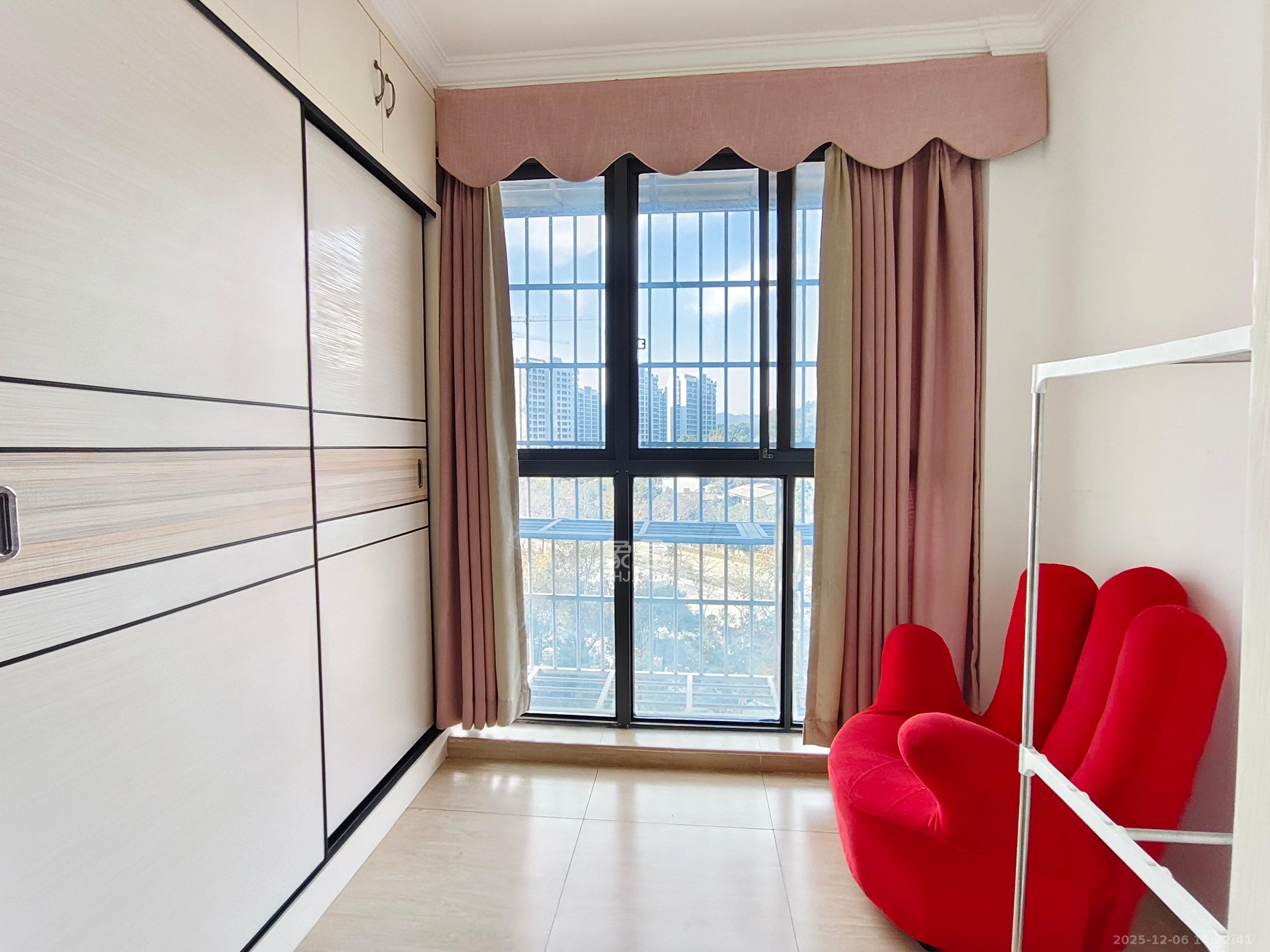 新诚小区 2室1厅1卫 1800.0元/月 新诚小区 2室1厅1卫 1800.0元/月室内图