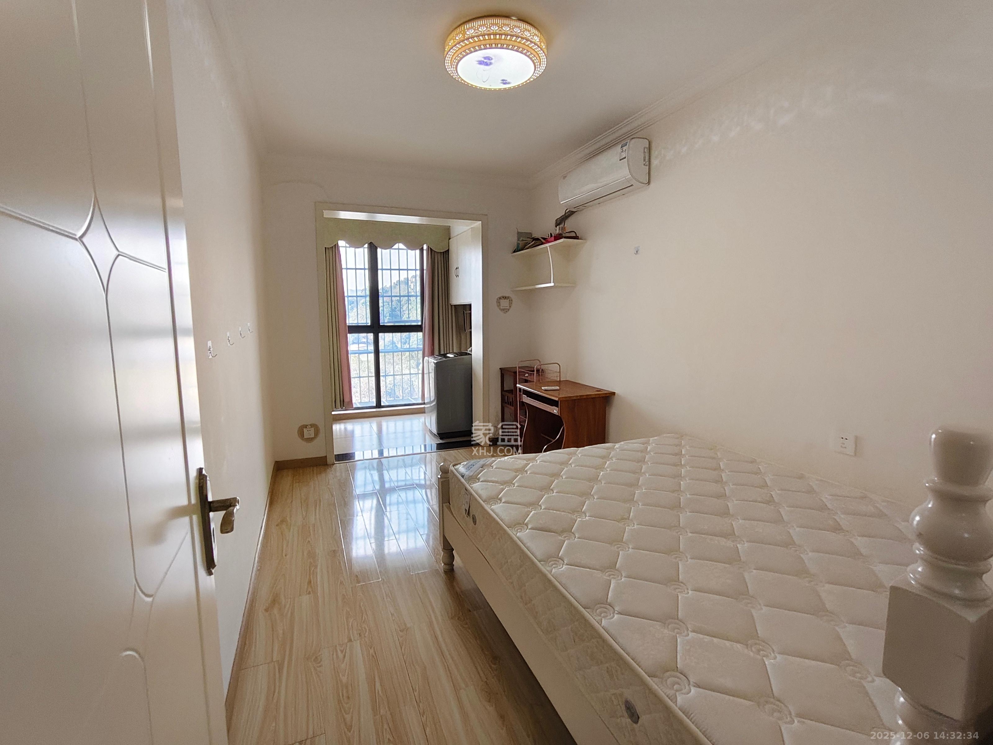 新诚小区 2室1厅1卫 1800.0元/月 新诚小区 2室1厅1卫 1800.0元/月室内图