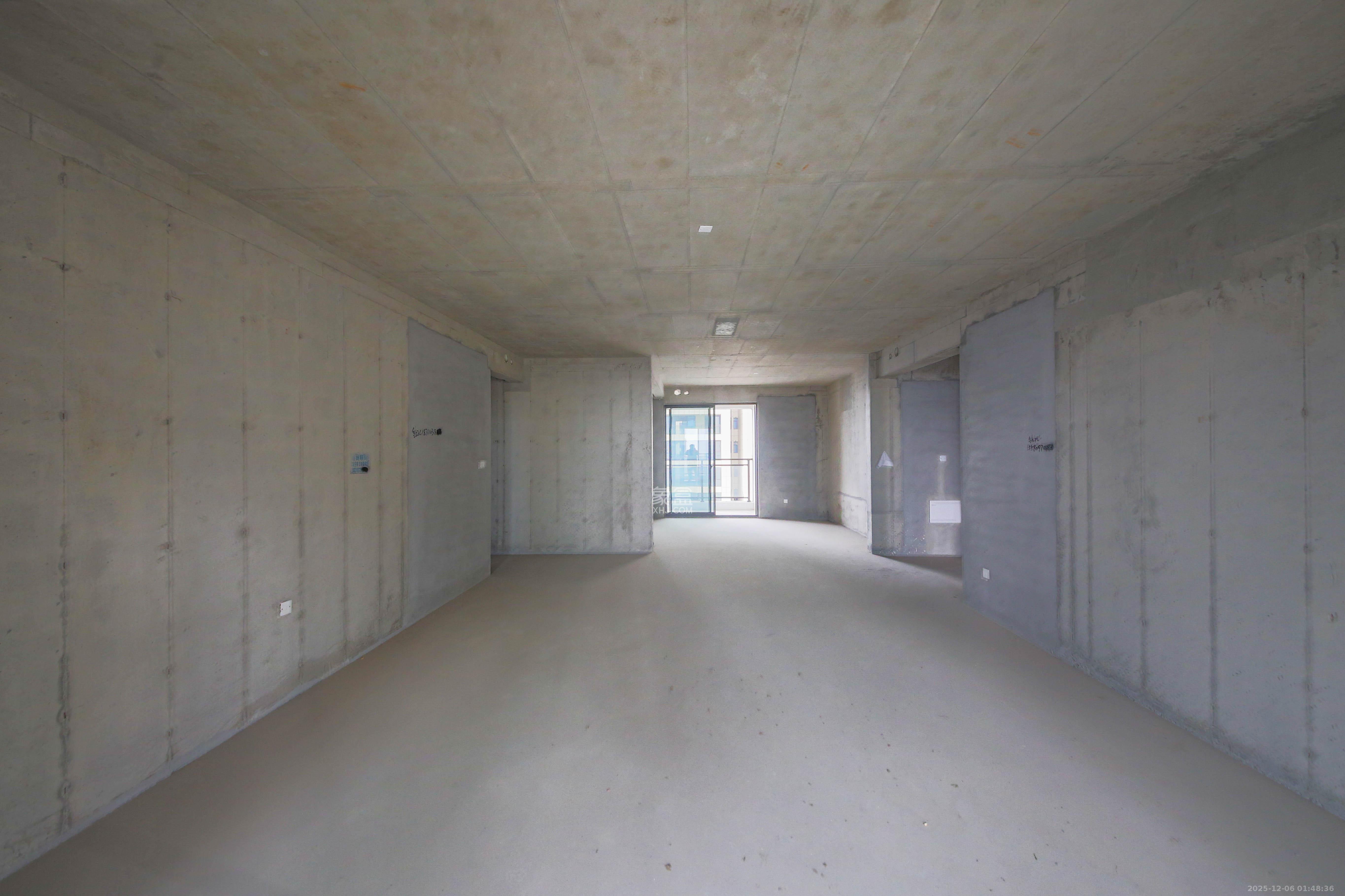 兴铁湘府和园  1室2厅2卫    281.0万