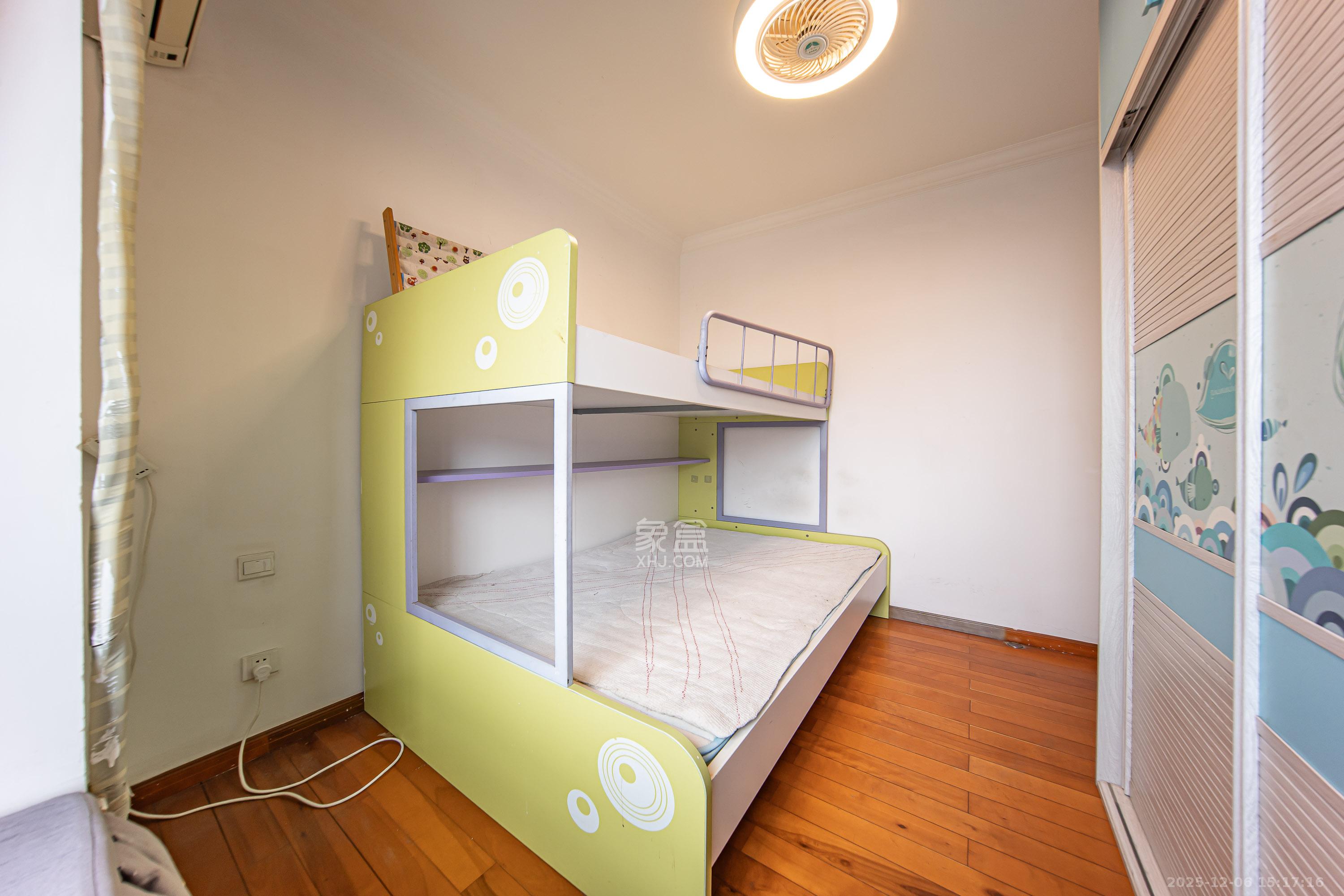 江山帝景雅典  3室2厅1卫    1800.0元/月室内图