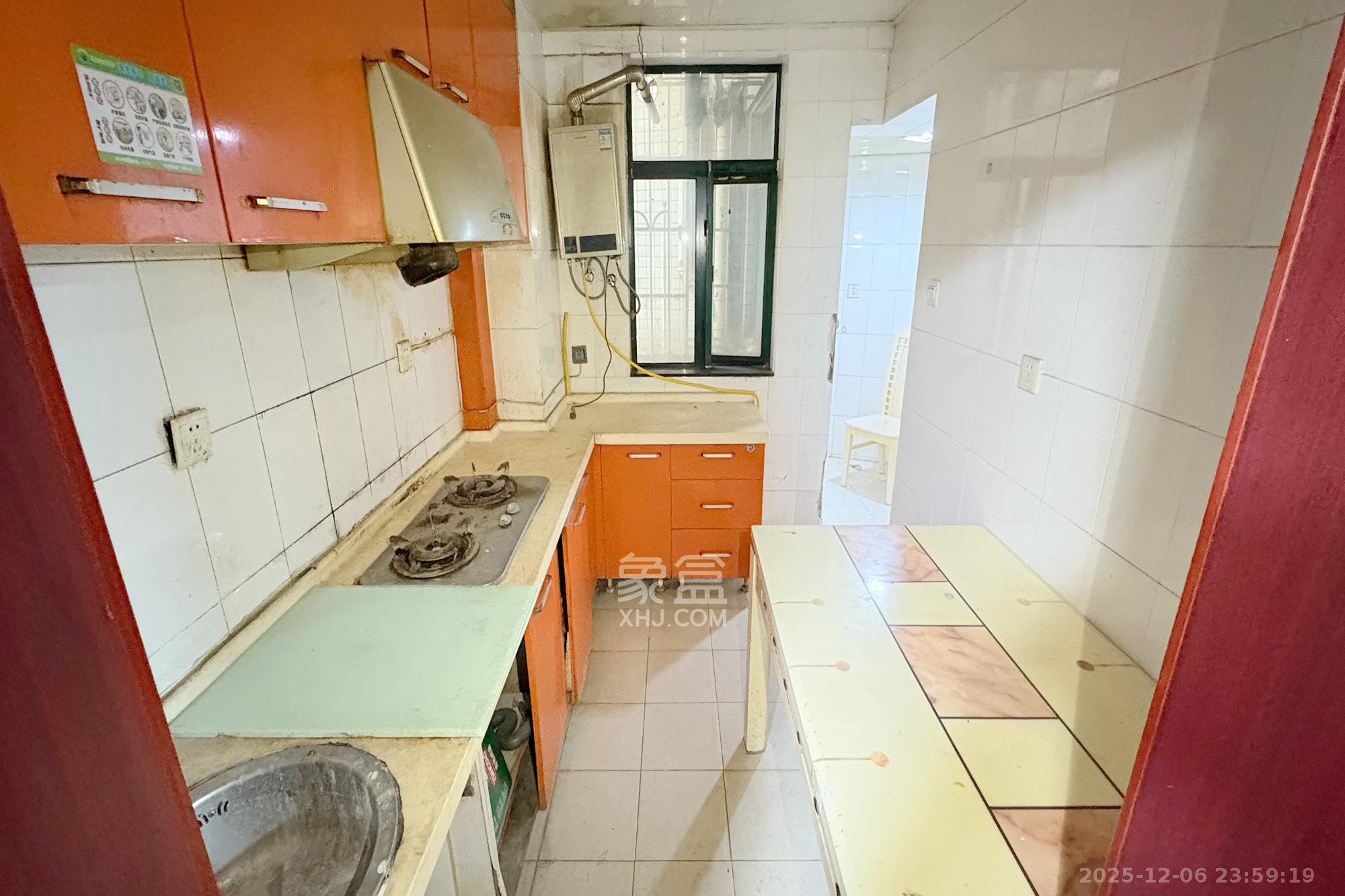 王府花园 3室2厅1卫 95.0万 王府花园 3室2厅1卫 95.0万厨房