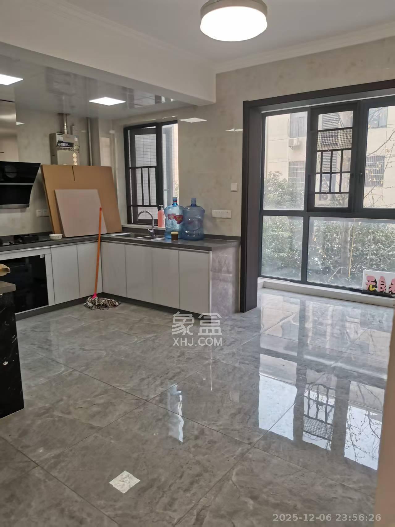 朝正美苑  3室2厅2卫    2700.0元/月