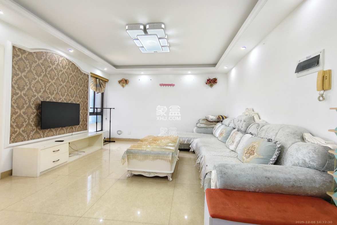 新诚小区 2室1厅1卫 1800.0元/月 新诚小区 2室1厅1卫 1800.0元/月室内图