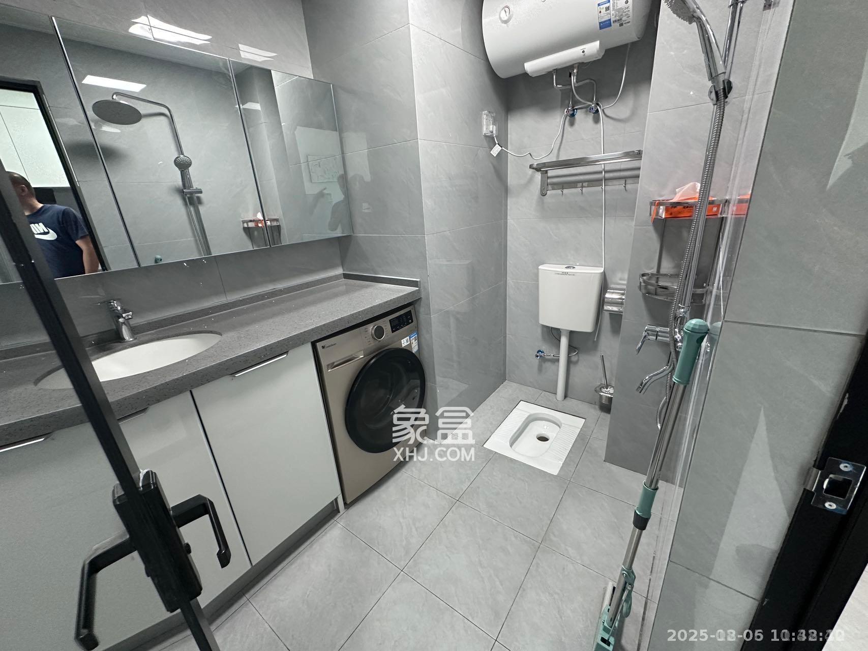 华润置地中心 1室1厅1卫 2000.0元/月 华润置地中心 1室1厅1卫 2000.0元/月室内图