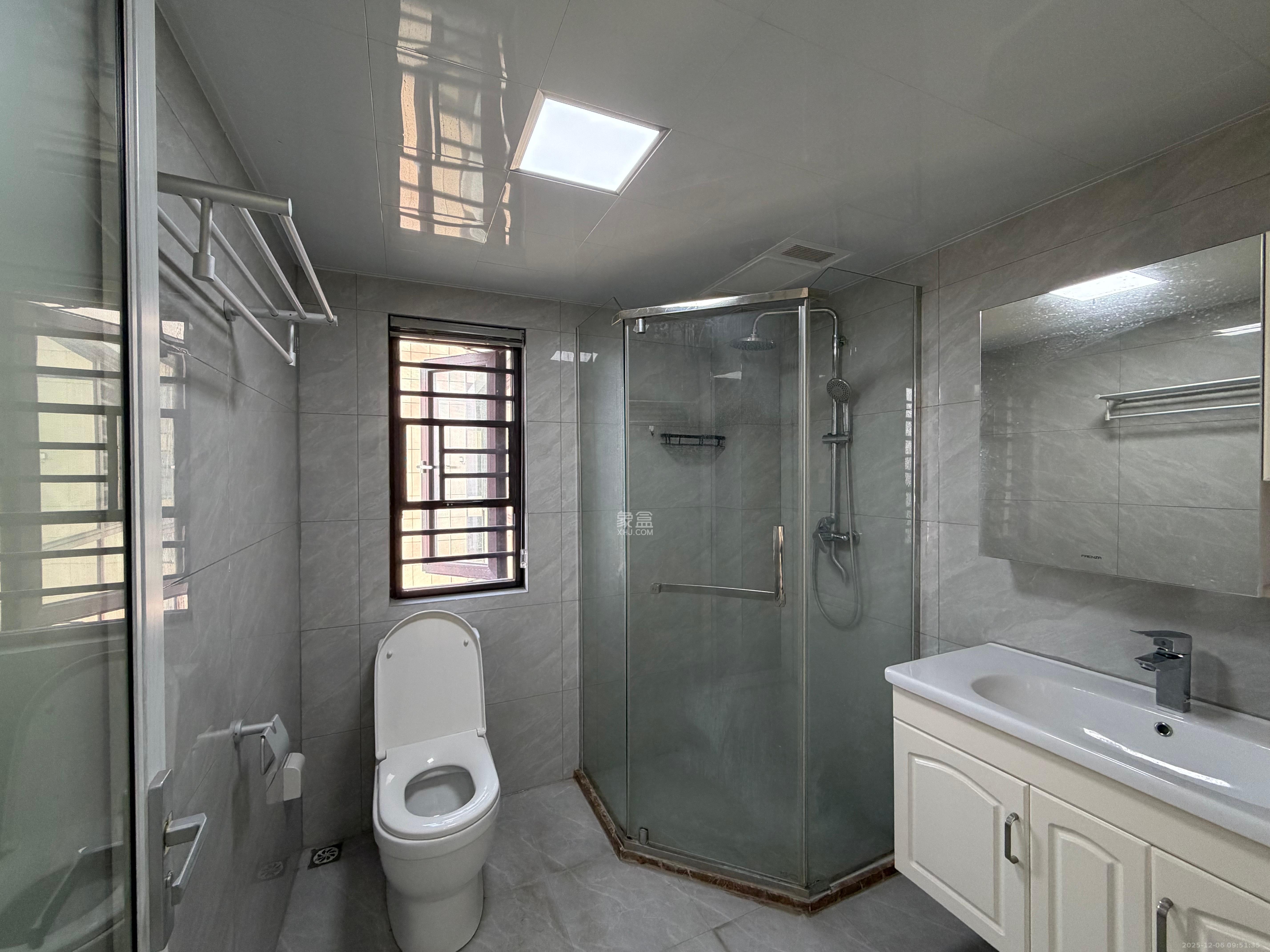 尚鑫海悦(新长海尚海城) 3室2厅2卫 2600.0元/月 尚鑫海悦(新长海尚海城) 3室2厅2卫 2600.0元/月室内图