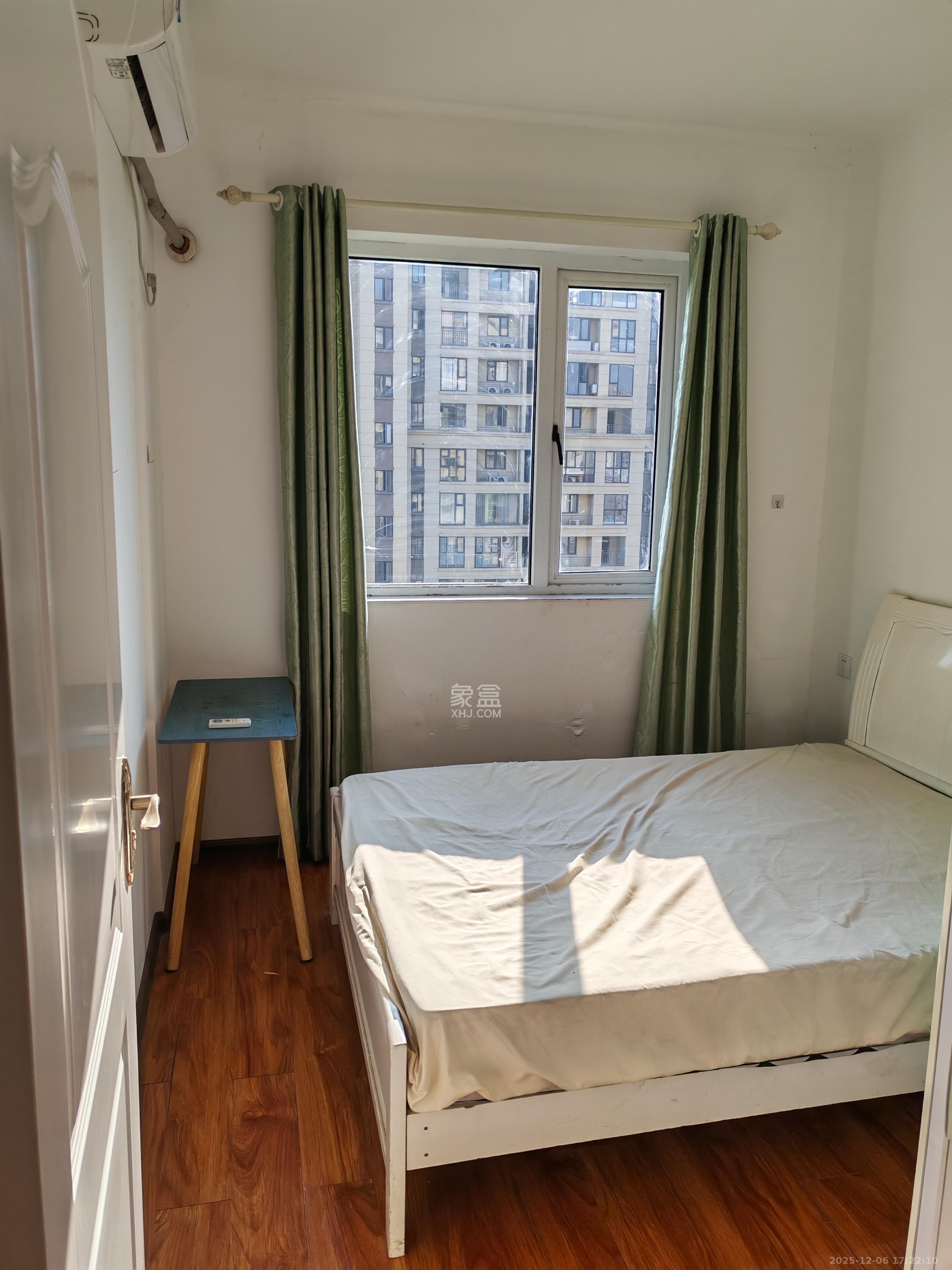 绿地新都会 1室0厅0卫 1800.0元/月 绿地新都会 1室0厅0卫 1800.0元/月室内图